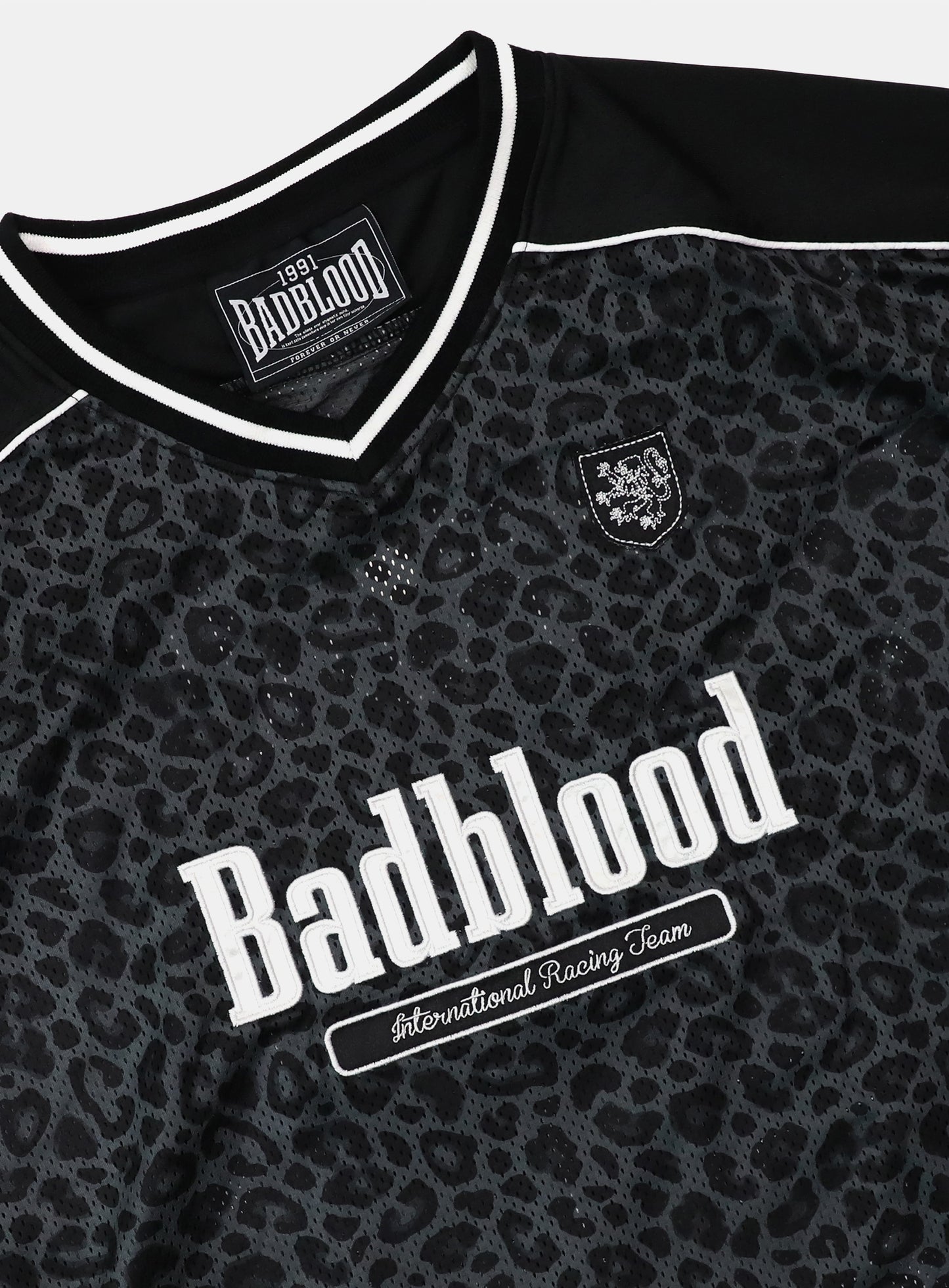 FON V-Neck Jersey Short Sleeve - Black Leopard