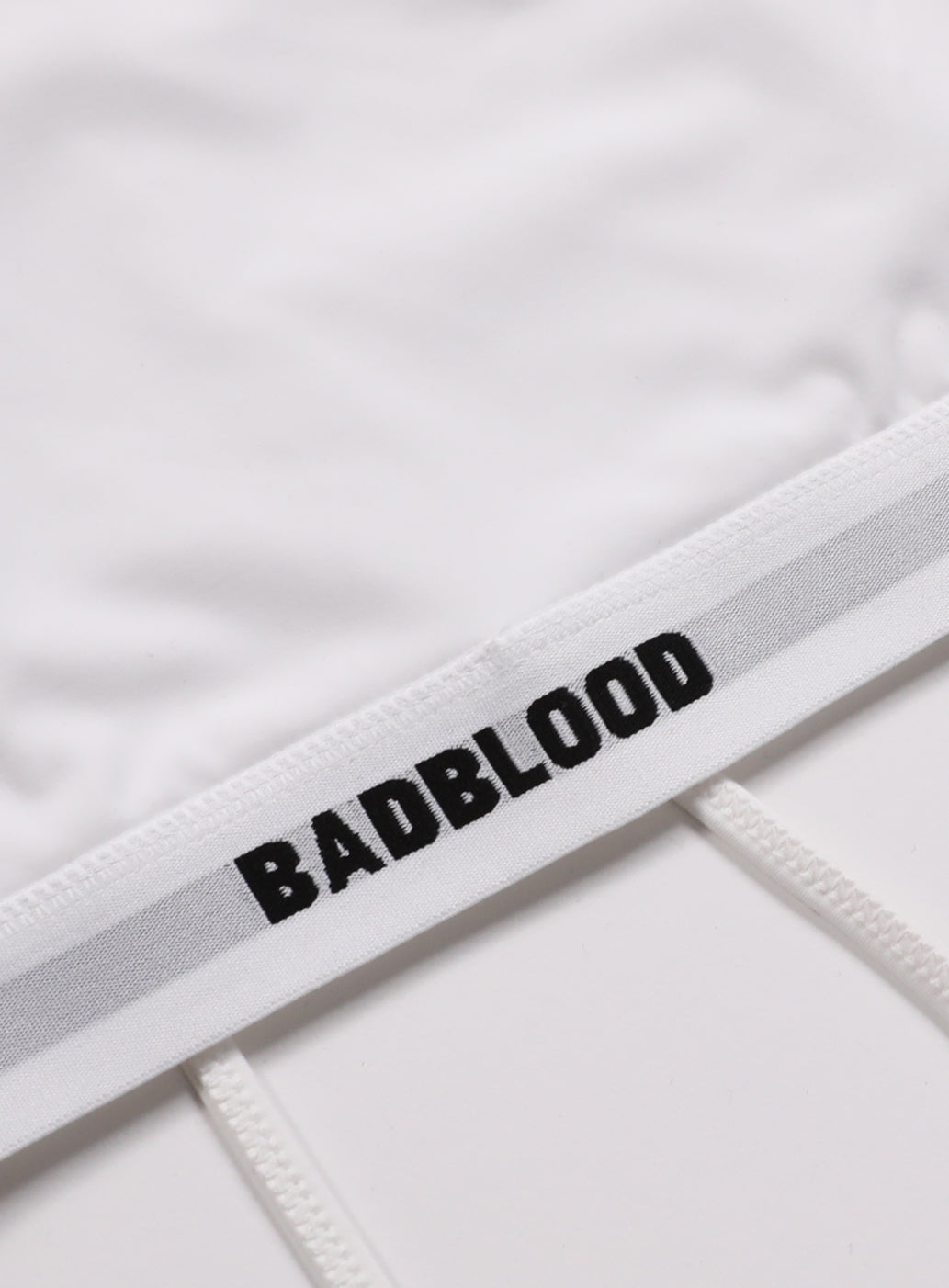 Small Logo Off Shoulder 1/2 Tee Bra - White