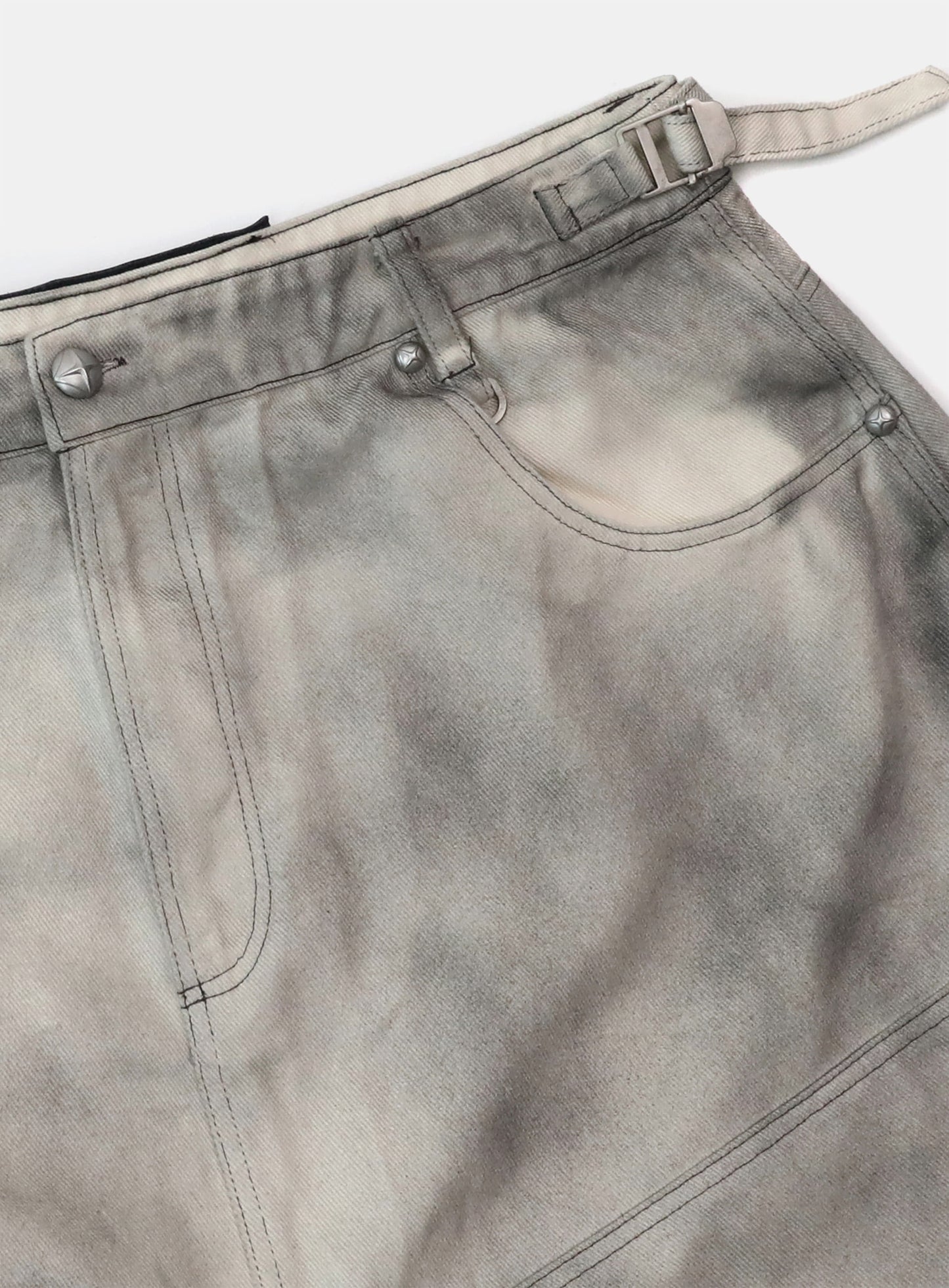 Cosmo Patch Convex Bermuda Pants - Washed White