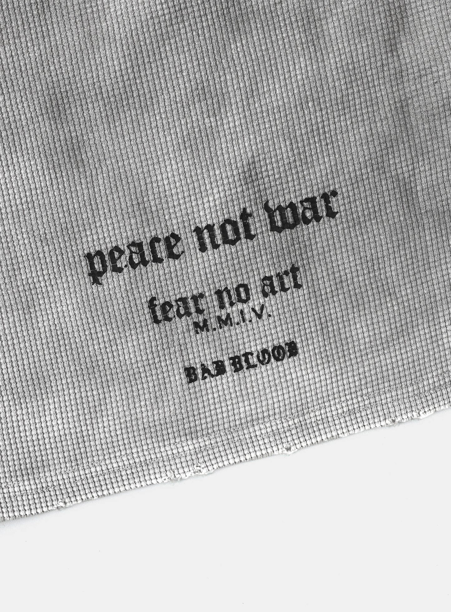 PEACE NOT WAR T-shirt - Dusty White