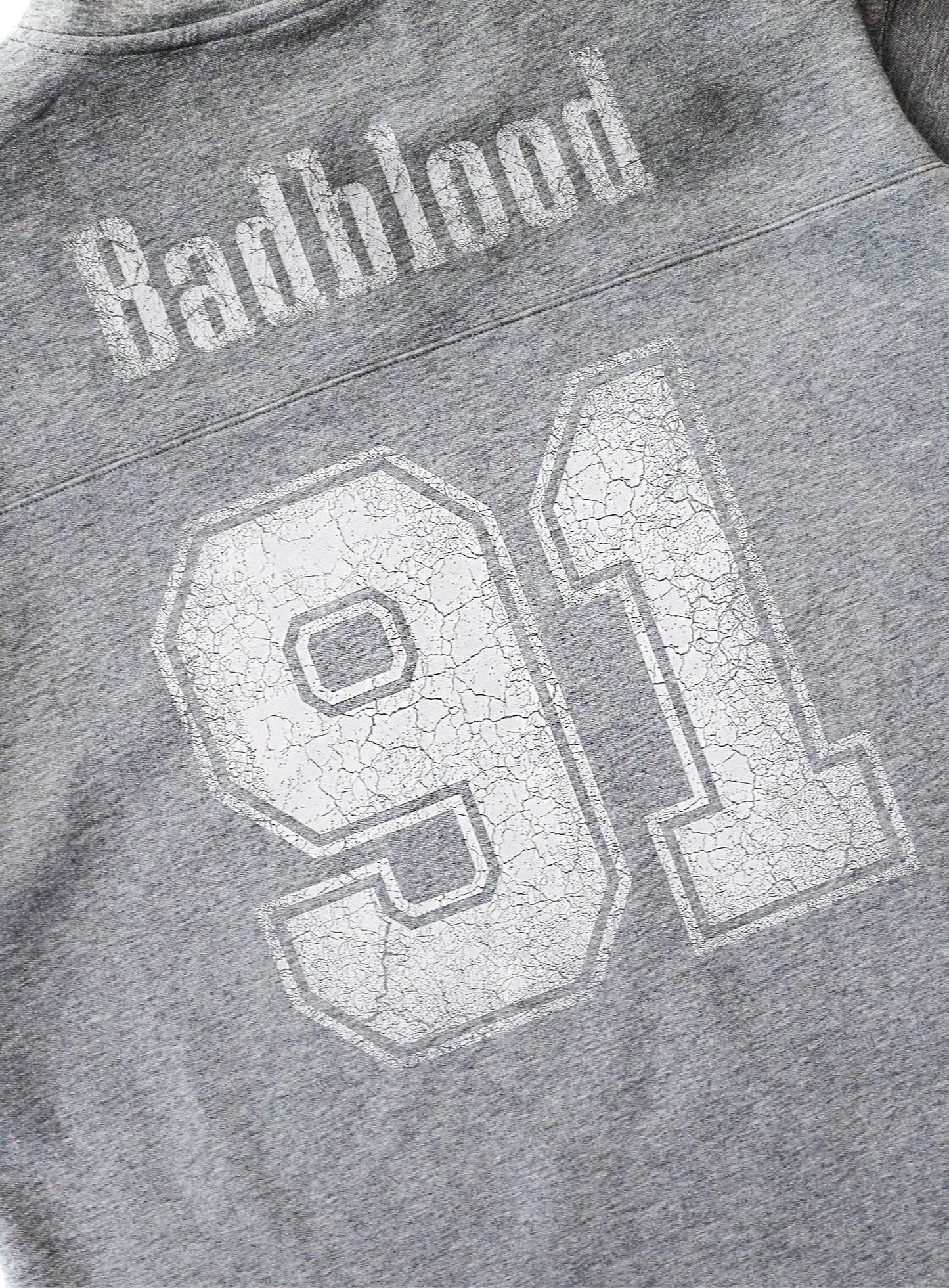 91 Crack Print V-Neck T-Shirt - Grey
