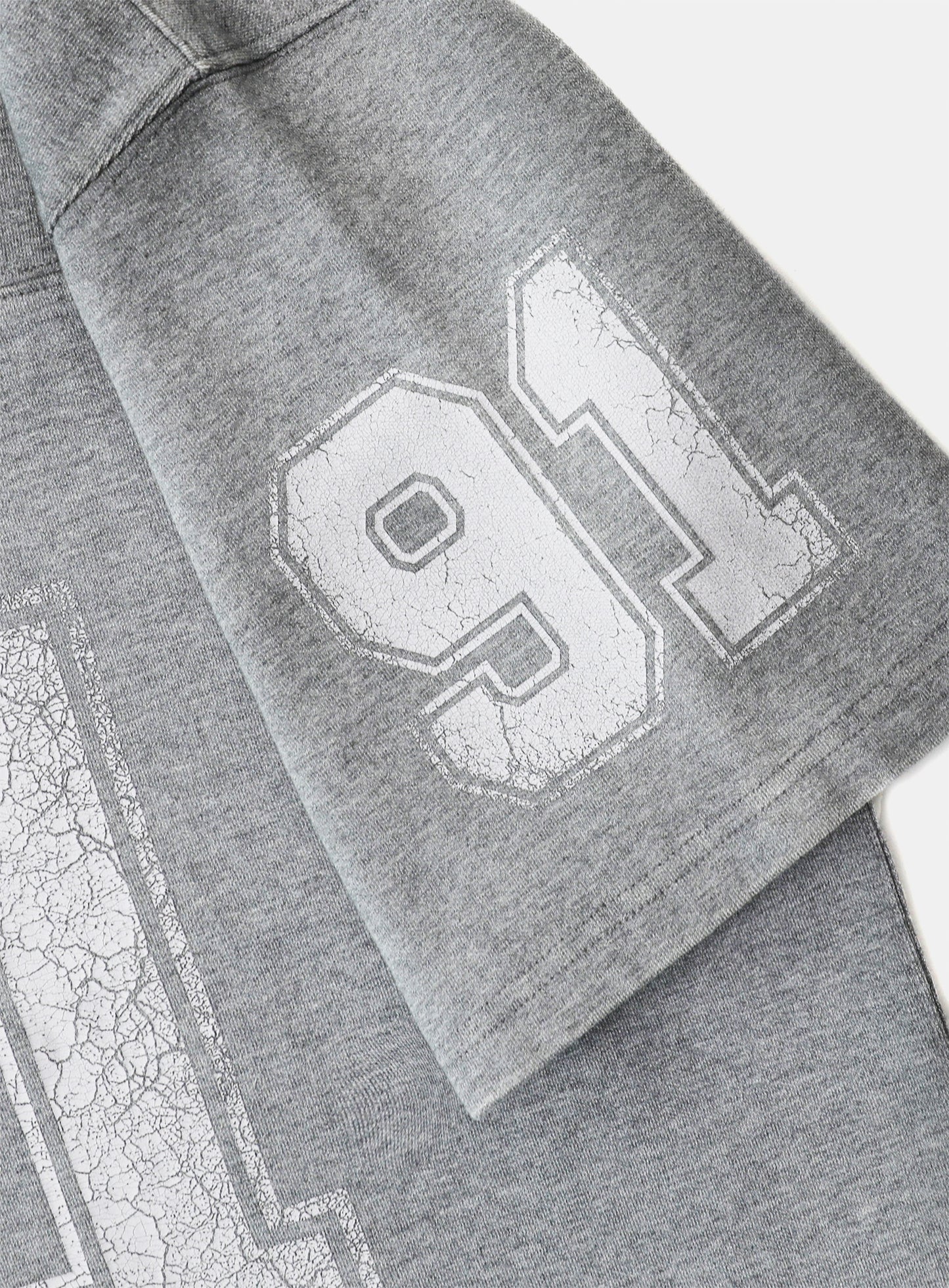 91 Crack Print V-Neck T-Shirt - Grey