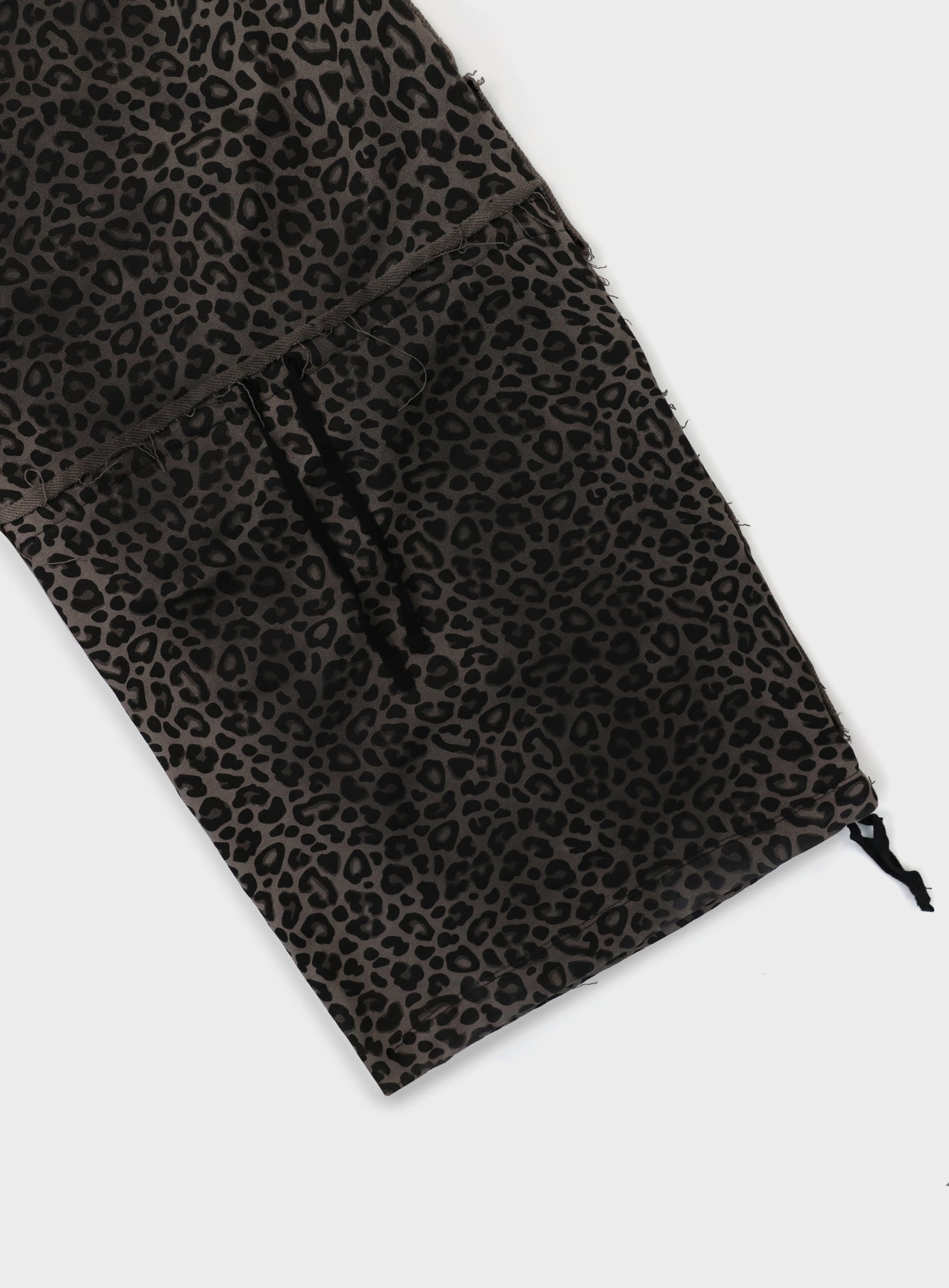 Low Edge Convex Jogger - Black Leopard