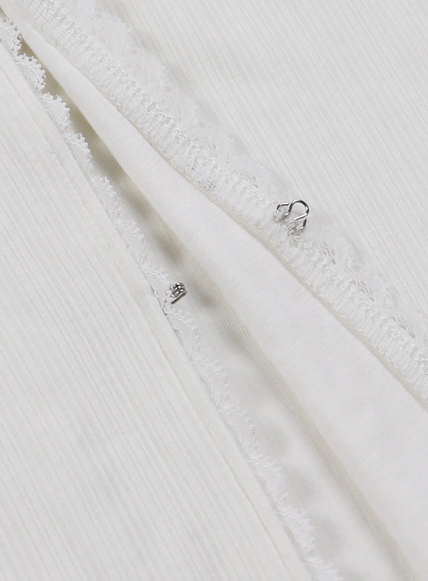 Don't Be Scared Tie Cardigan - White