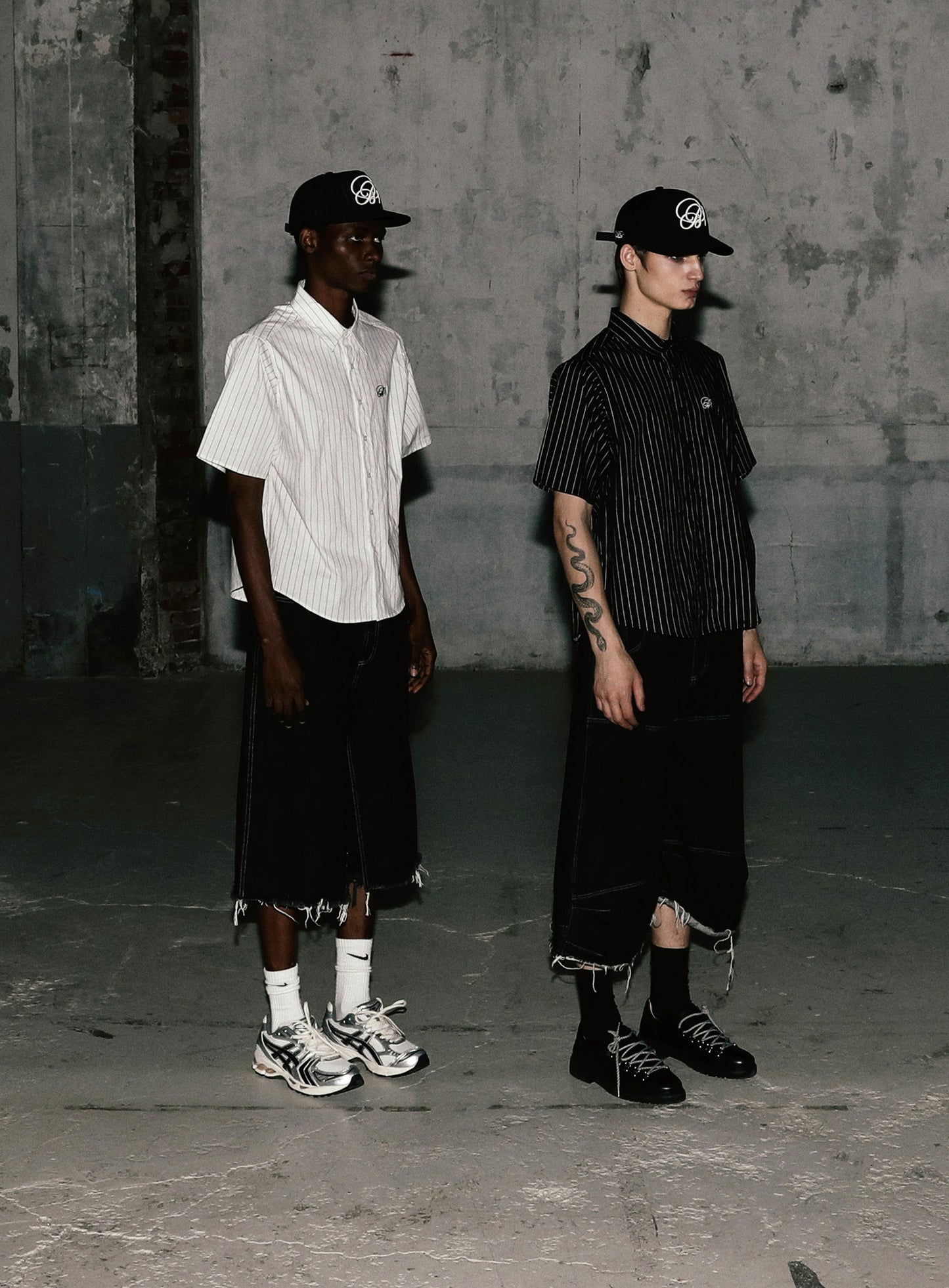 Dark Classic Short Sleeve Shirt - Black/Striped