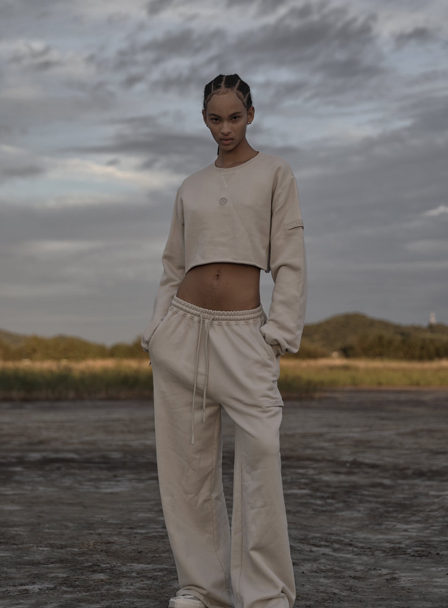 Old Effect Crop Sweatshirt - Studio