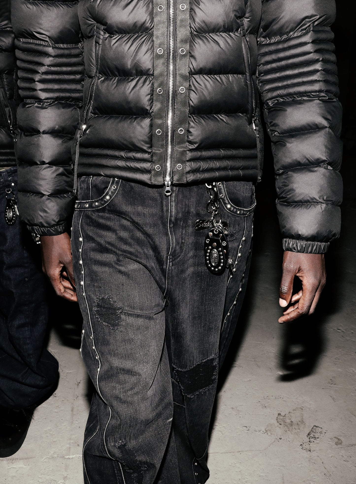 [w-pts25-080] Line Studded Curved Denim Pants - Black