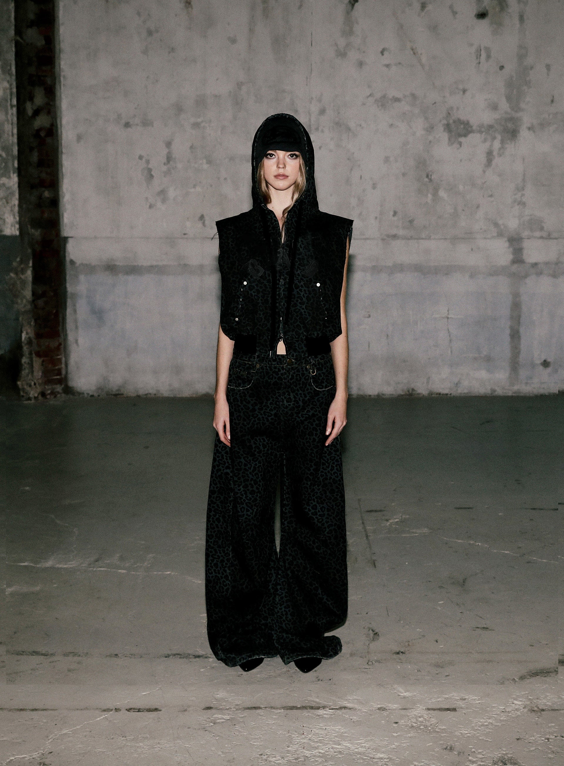 BADBLOOD ♥ Mystic Patch Sleeveless Hooded Work Jacket Mystic Patch Sleeveless Hooded Work Jacket - Black Leopard