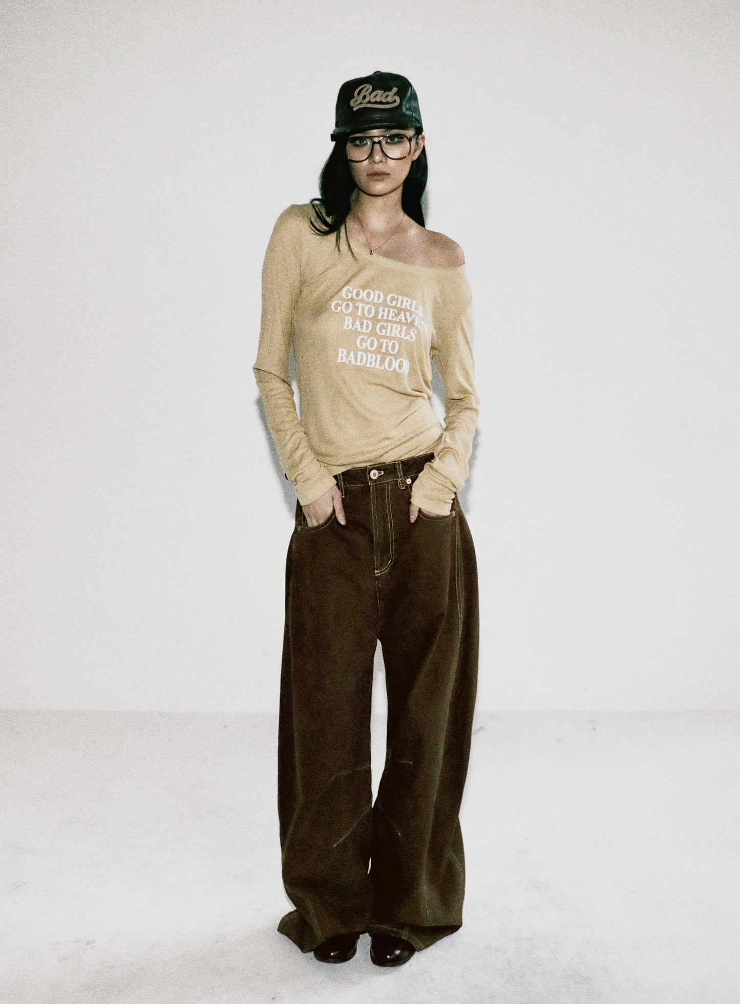 Noah Barrel Denim Jeans - Tobacco