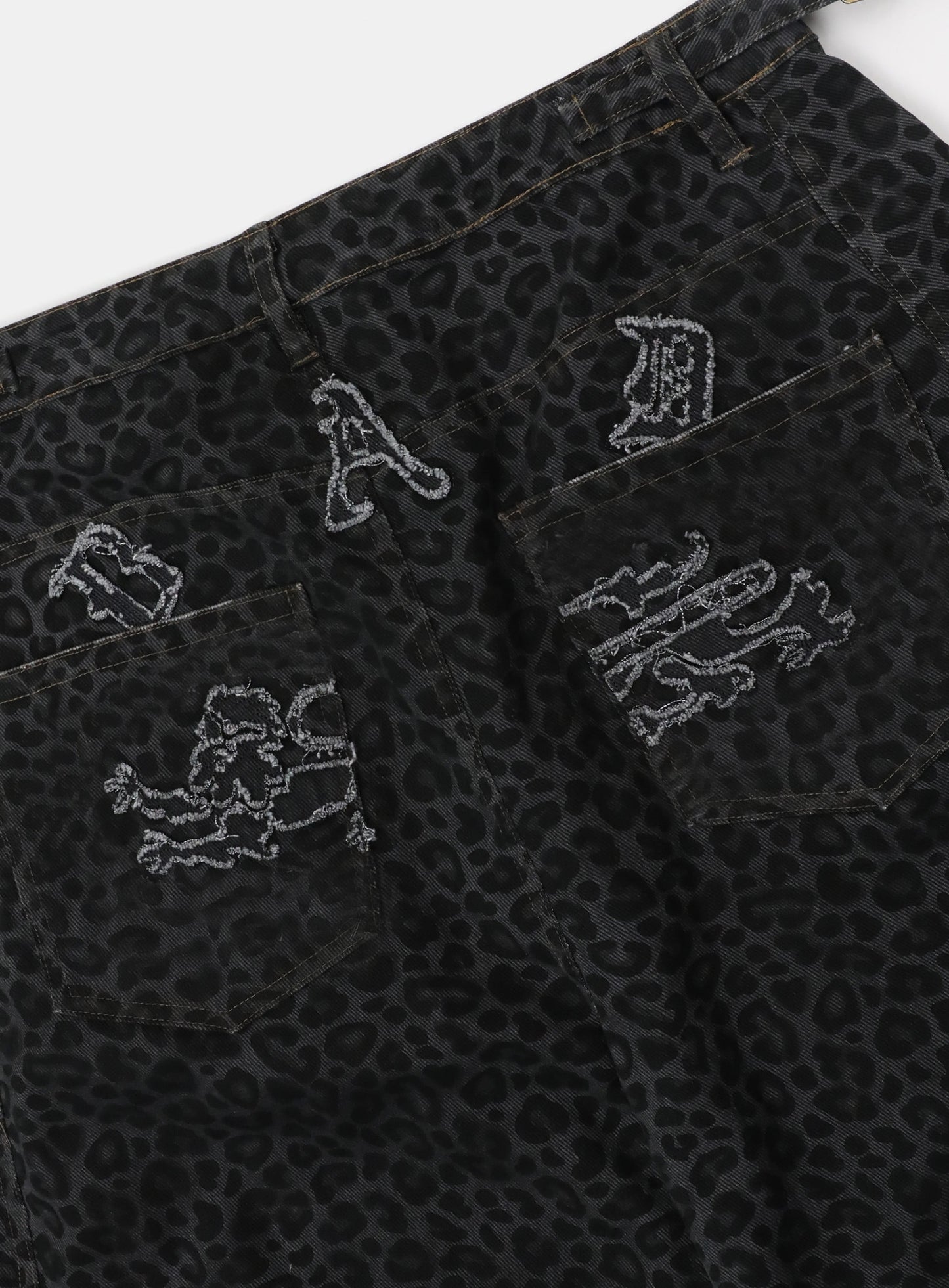 Lion Patch Washed Barrel Pants - Black Leopard