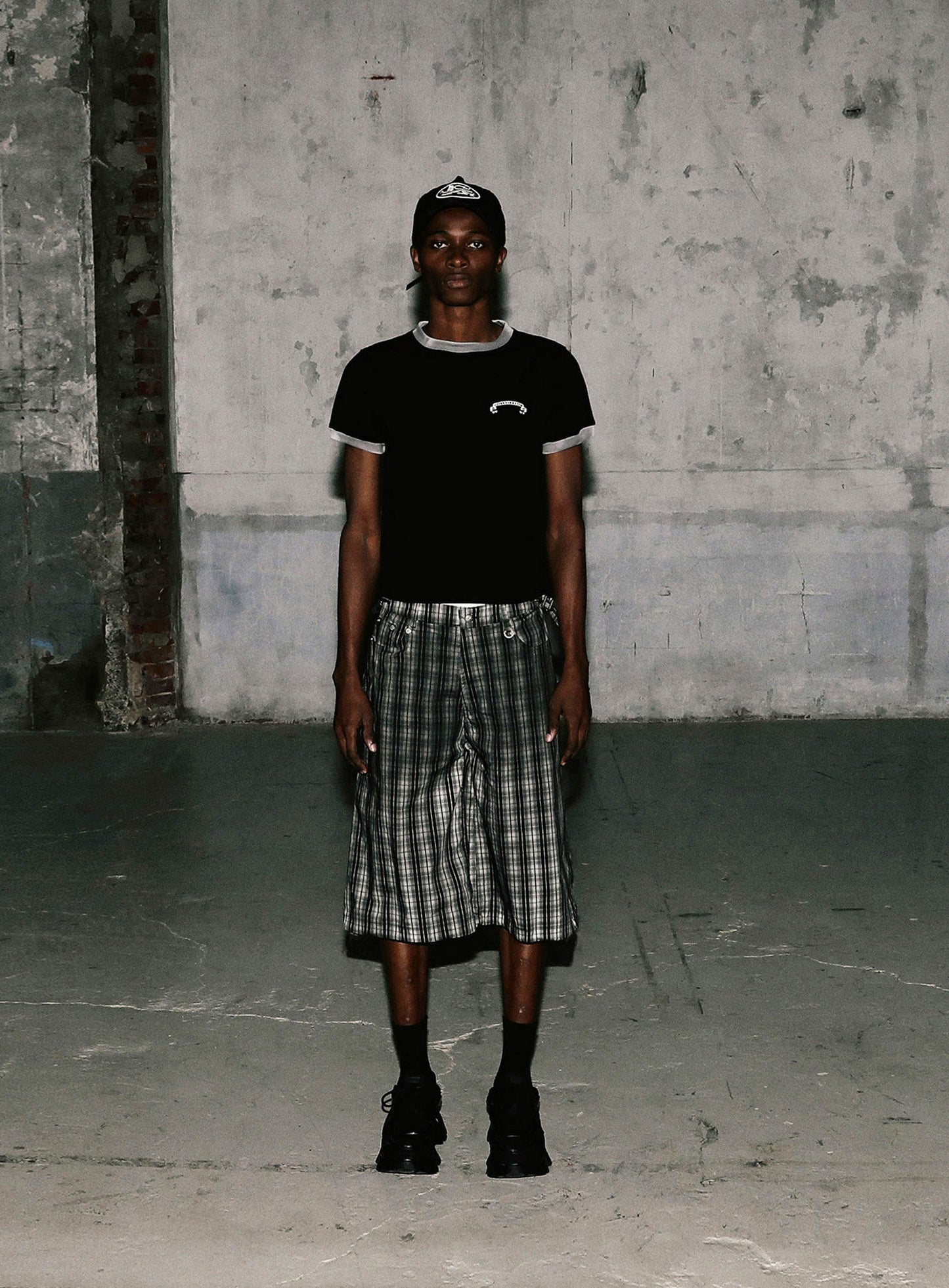 Cosmo Graphic Bermuda Pants - White Check