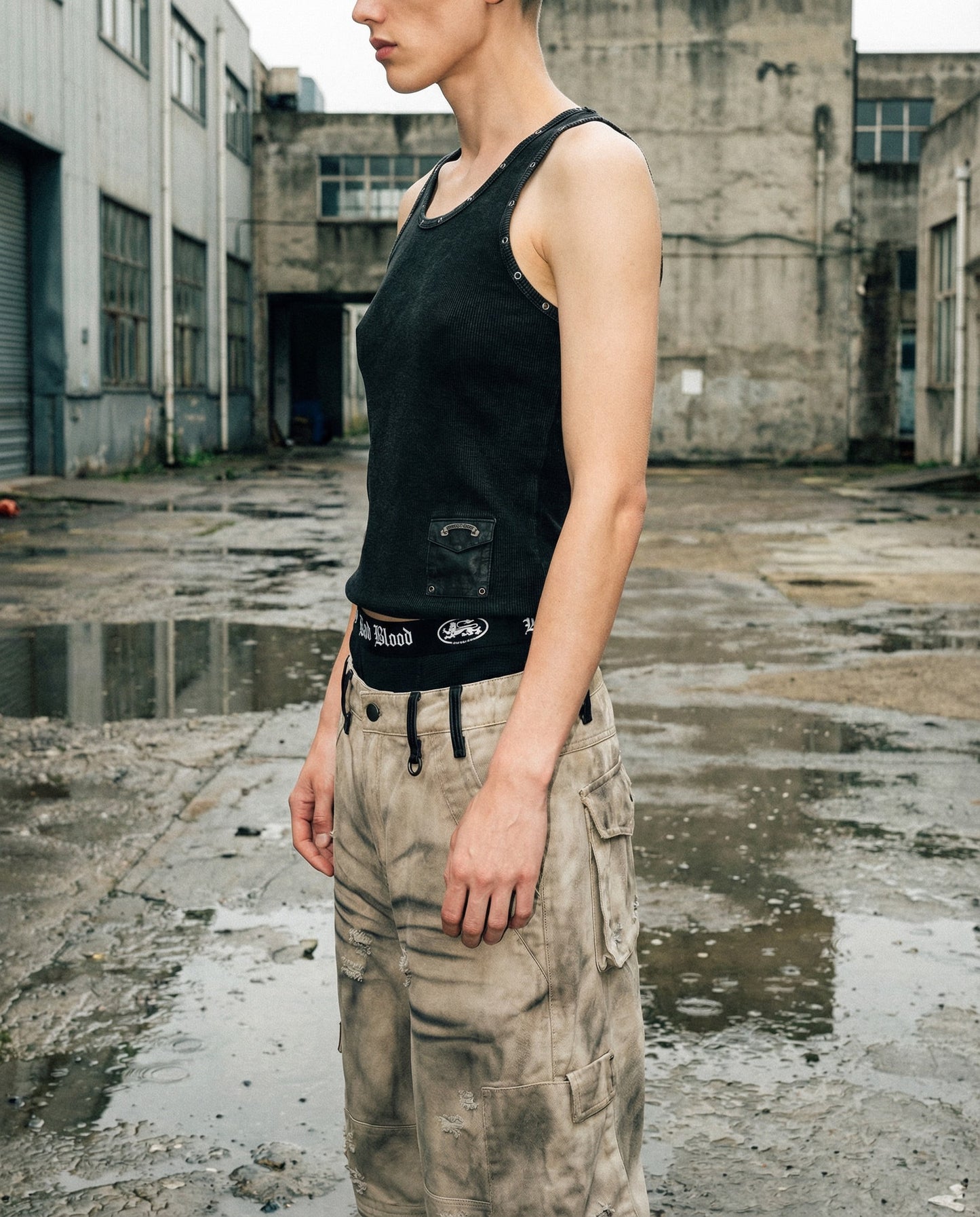 [w-pts25-113] Distressed Convertible Cargo Pants - Beige