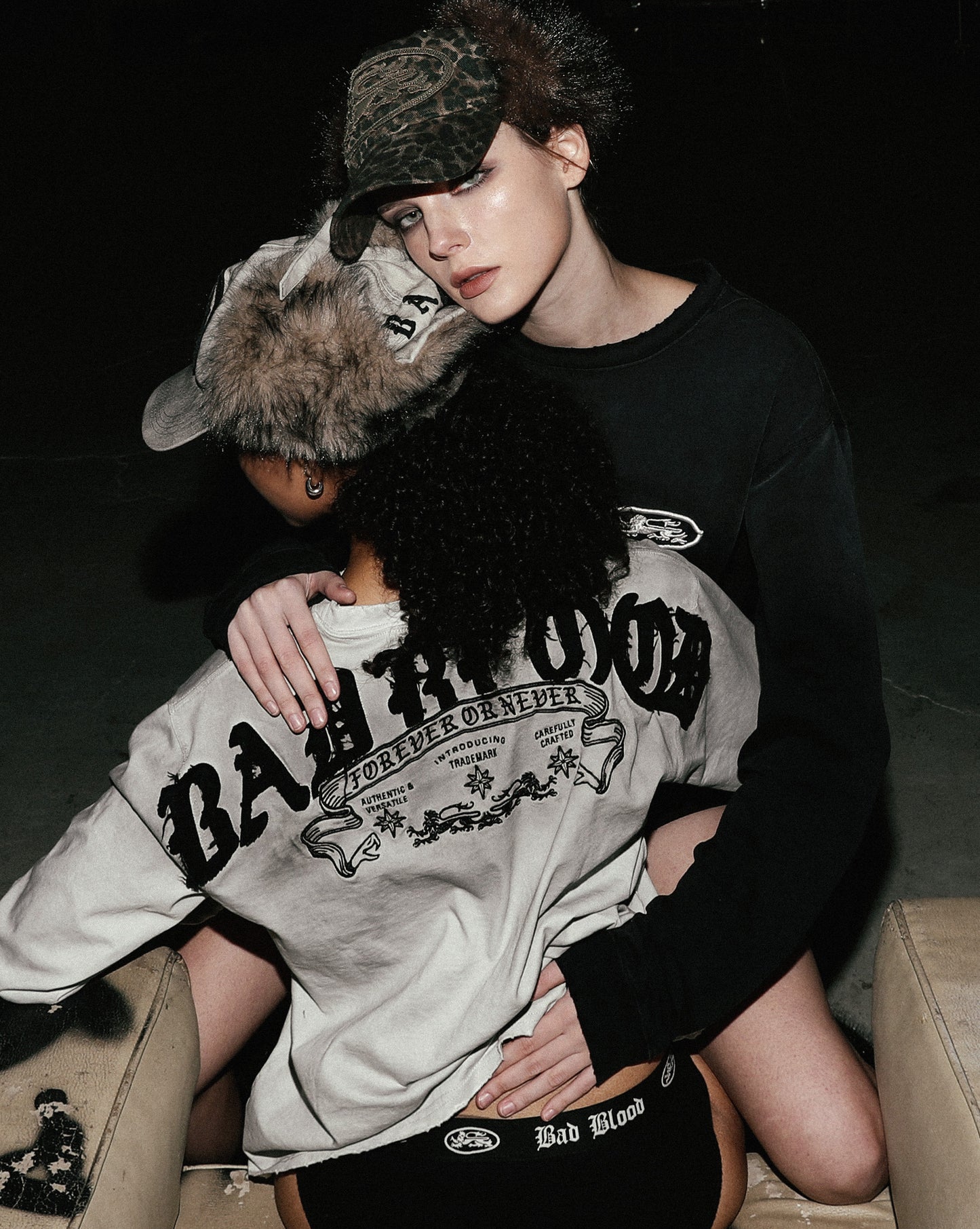 [w-tee25-197] Mystic Capsule Logo Patch Long Sleeve – Black