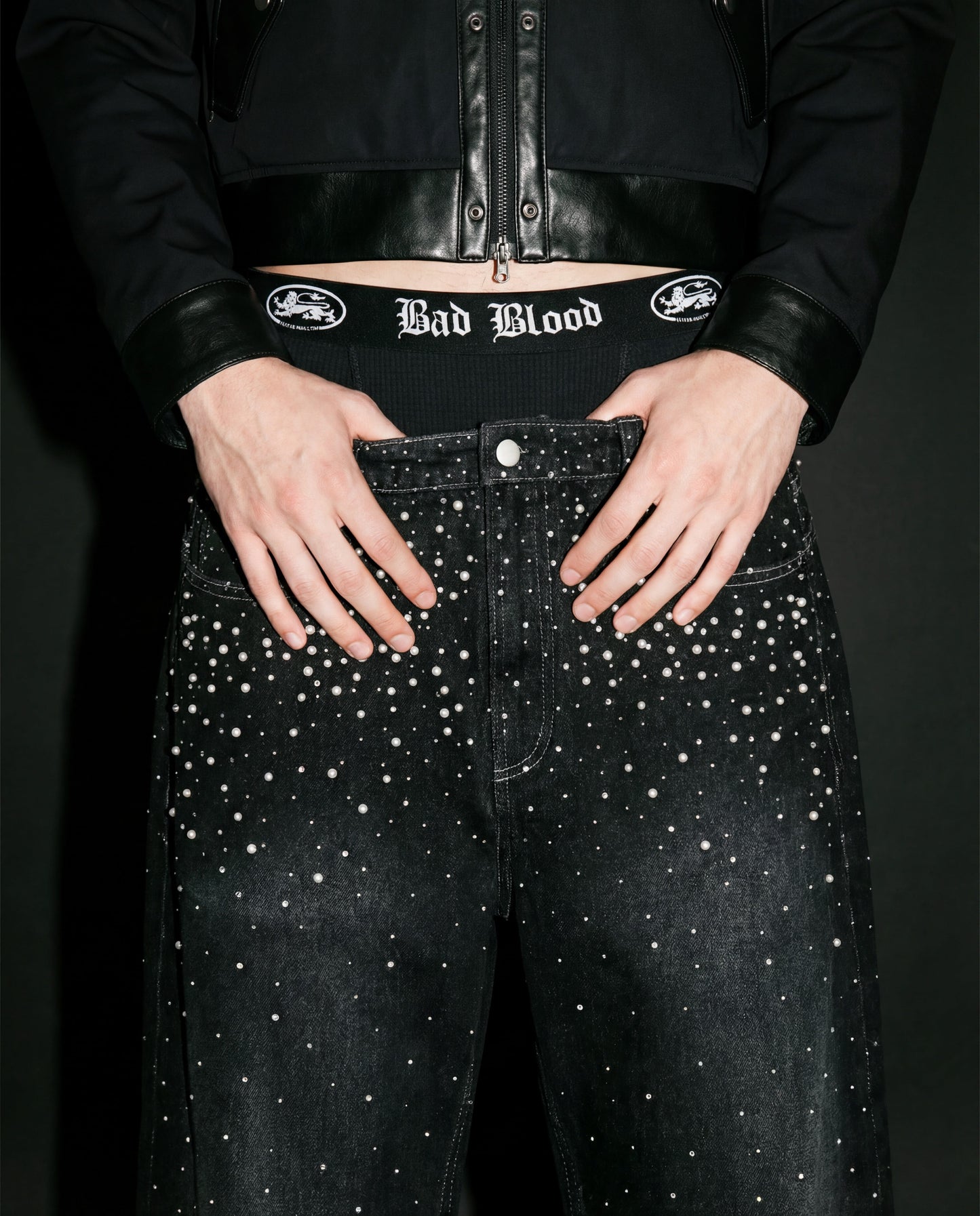 [w-pts25-092] BBNT Rhinestone Curved Pants – Black