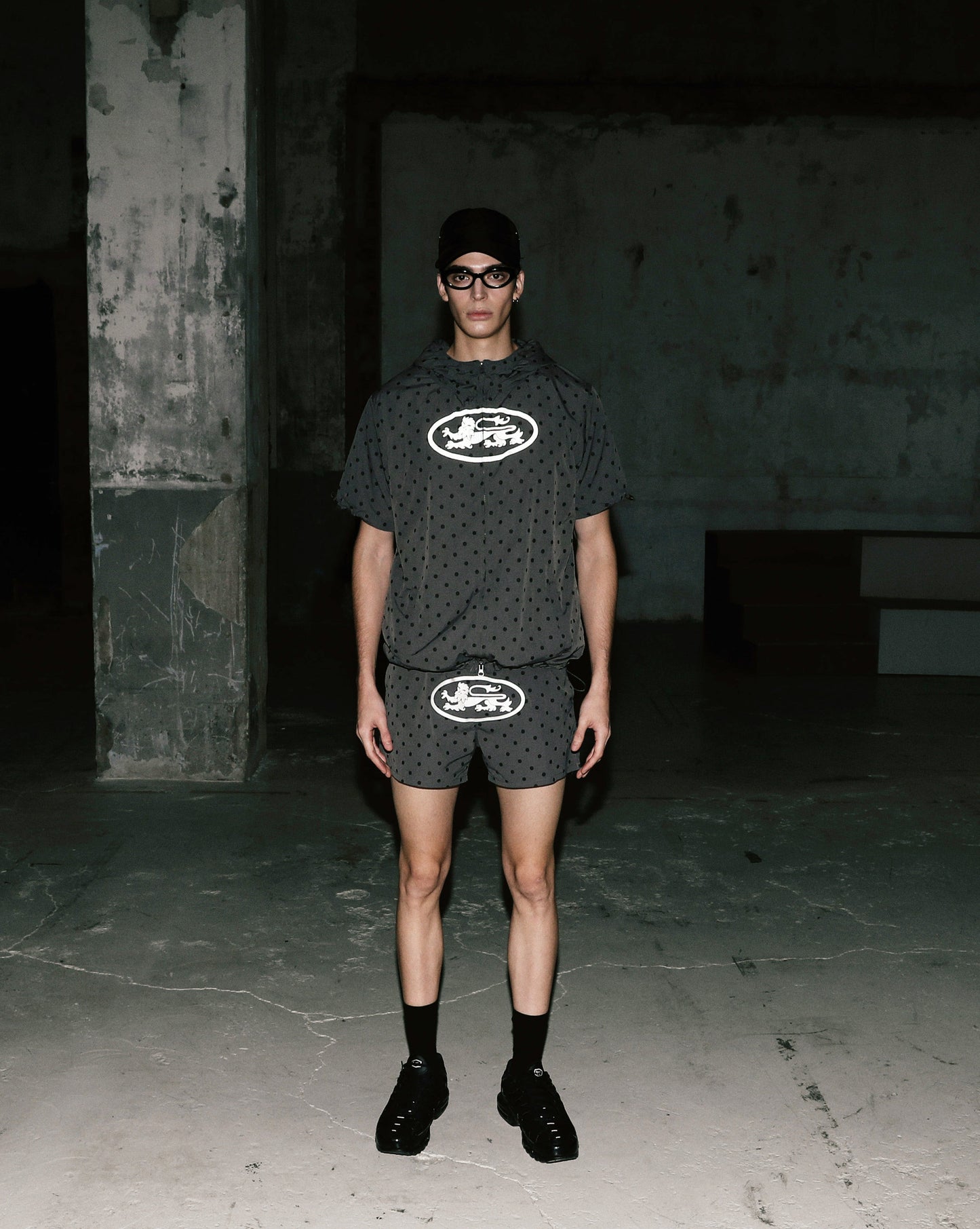 Mystic Nylon Reflective Short Sleeve Hooded Zip-Up - Charcoal Dot
