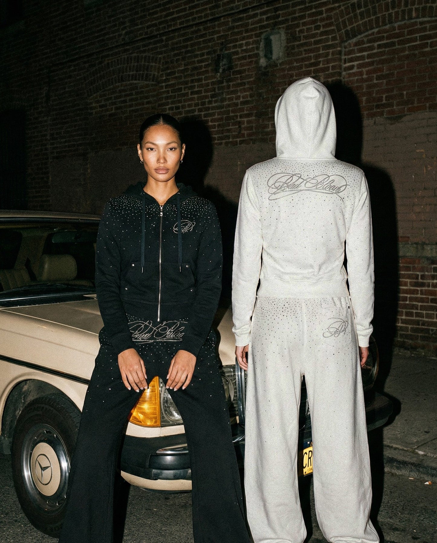 [w-hde25-078] Dark Classic Rhinestone Hooded Zip-Up Slim Fit - Black