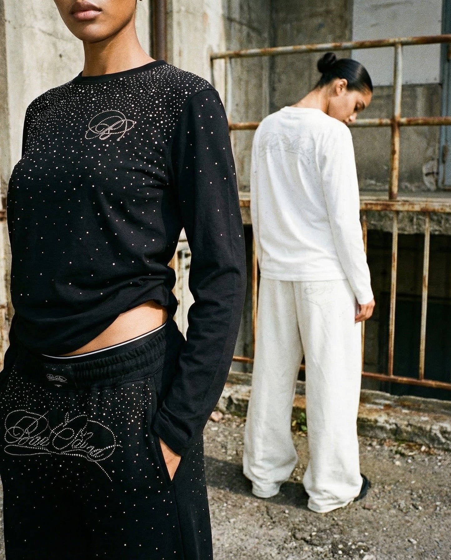 [w-tee26-014] Dark Classic Rhinestone Long Sleeve - Black