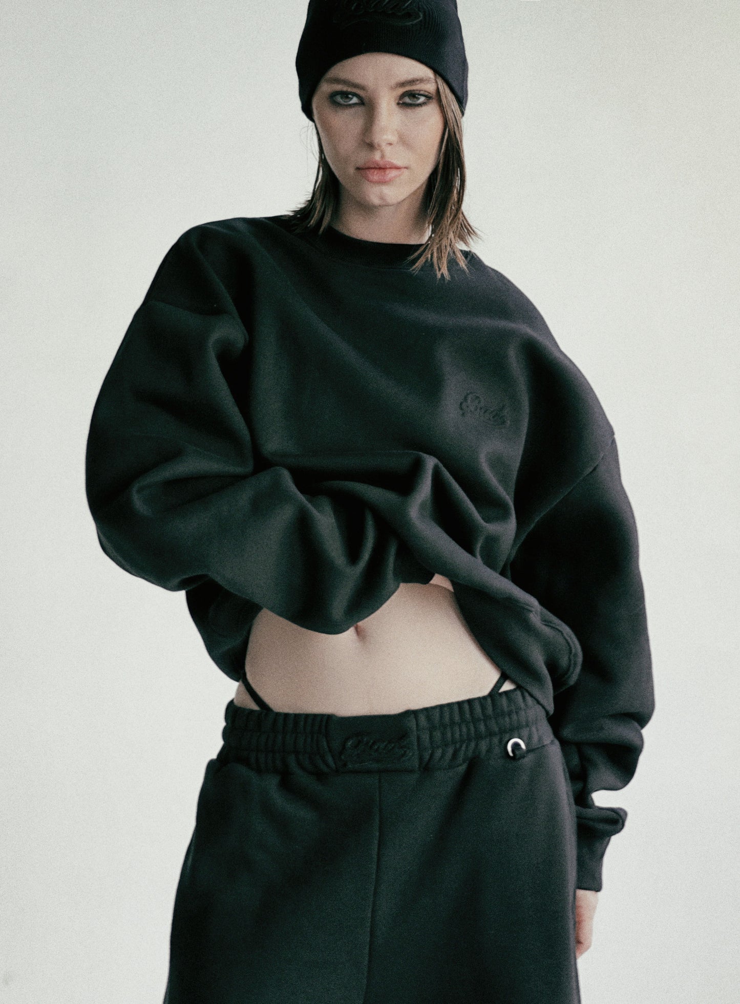 Beyond Soft Fleece sweatshirt - Black