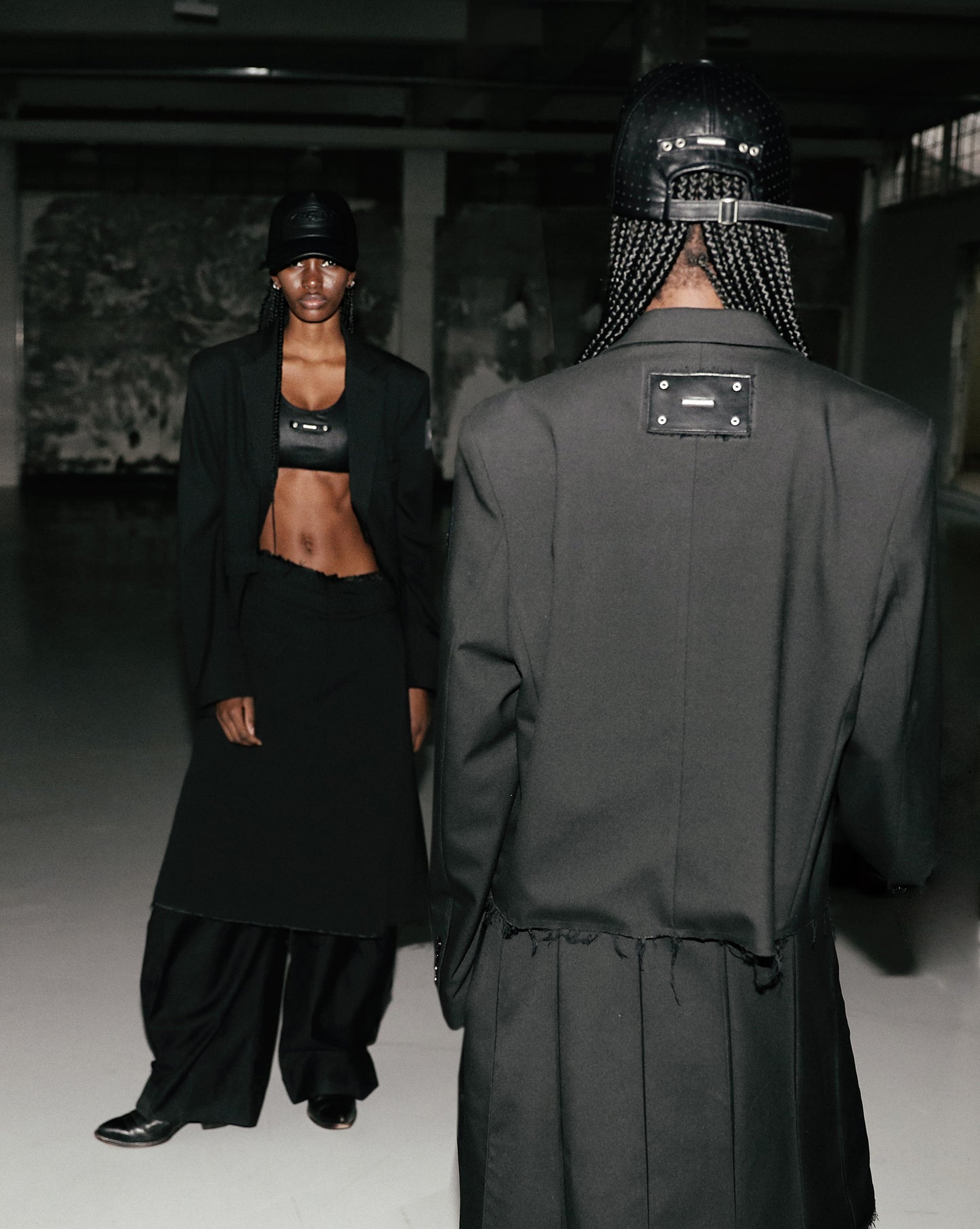 Low Edge Crop Blazer - Black