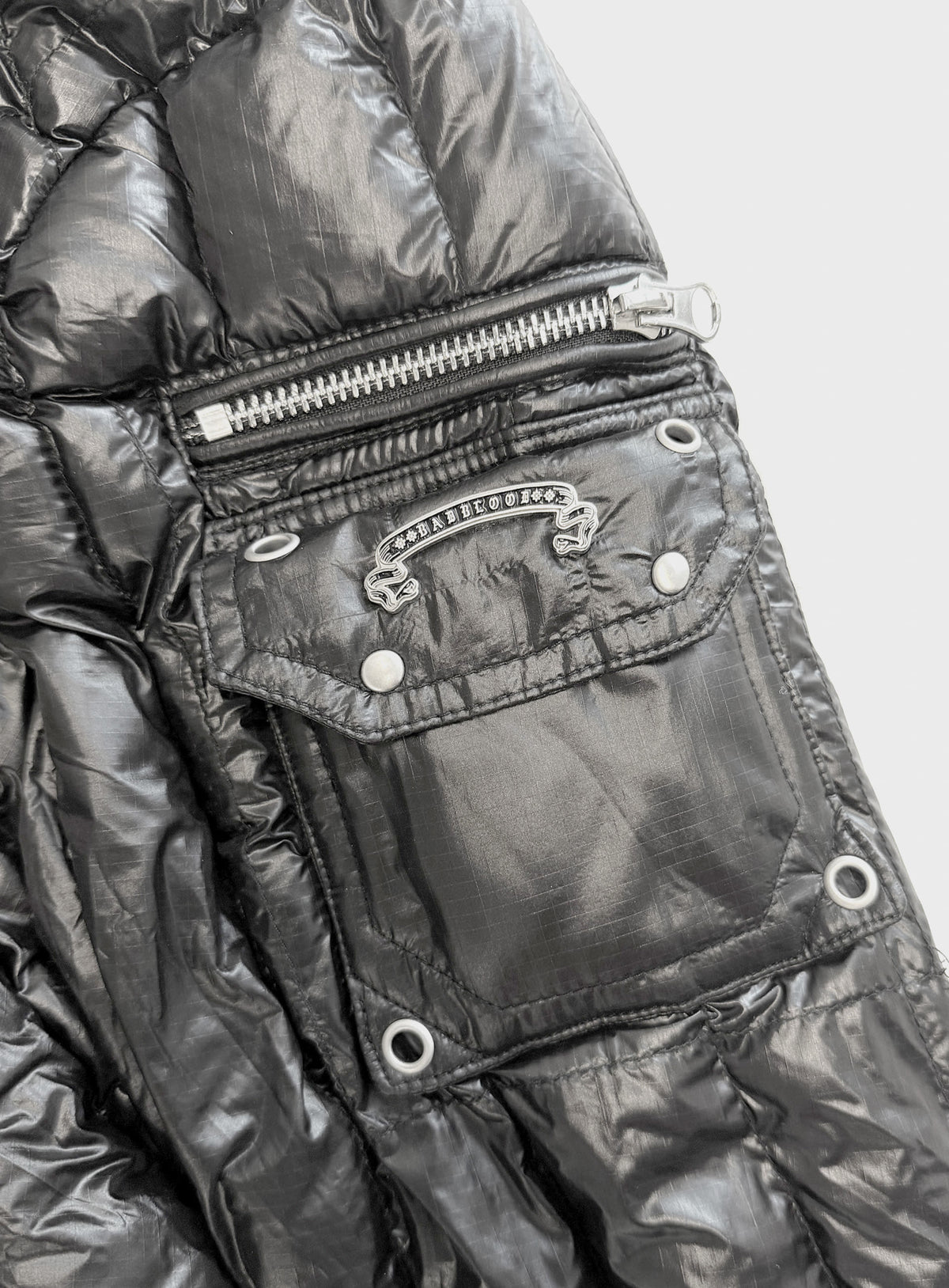 [﻿PREORDER]  [w-jkt26-075] Chevron 321 Lightweight Hooded Puffer – Charcoal