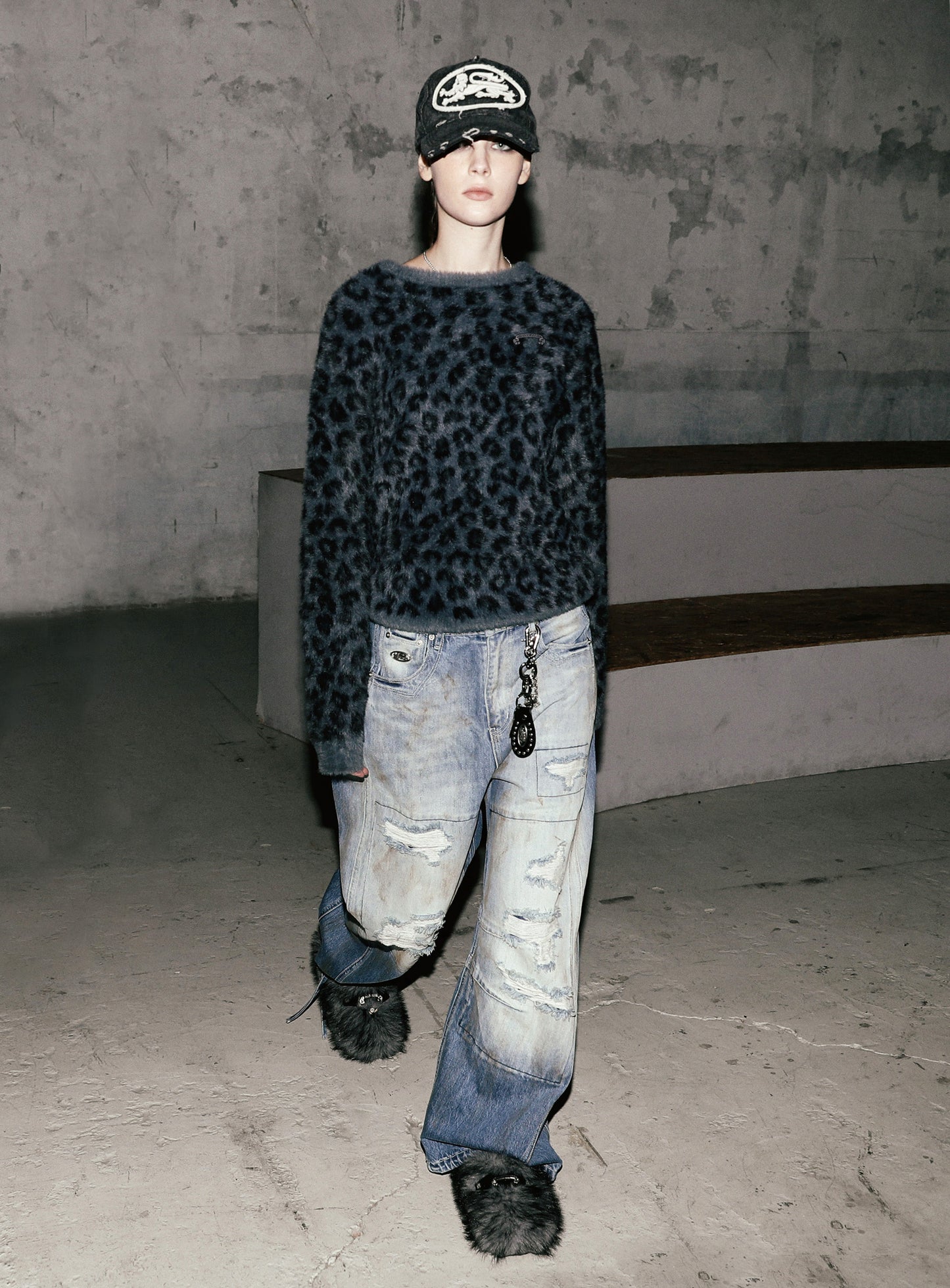 [w-knt25-014] Viper Mohair Sweater - Black Leopard