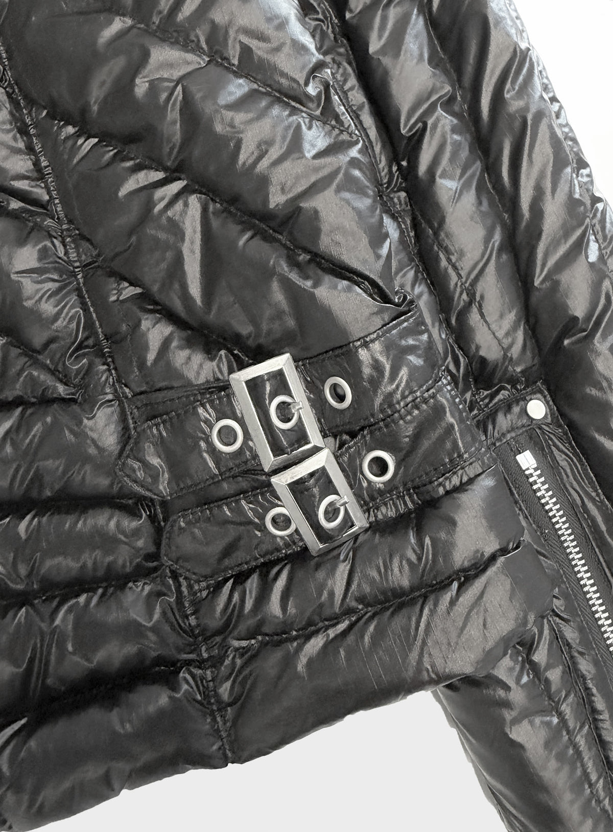 [﻿PREORDER]  [w-jkt26-075] Chevron 321 Lightweight Hooded Puffer – Charcoal