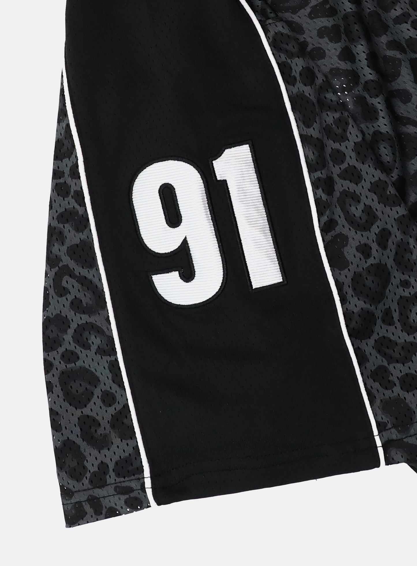 FON V-Neck Jersey Short Sleeve - Black Leopard