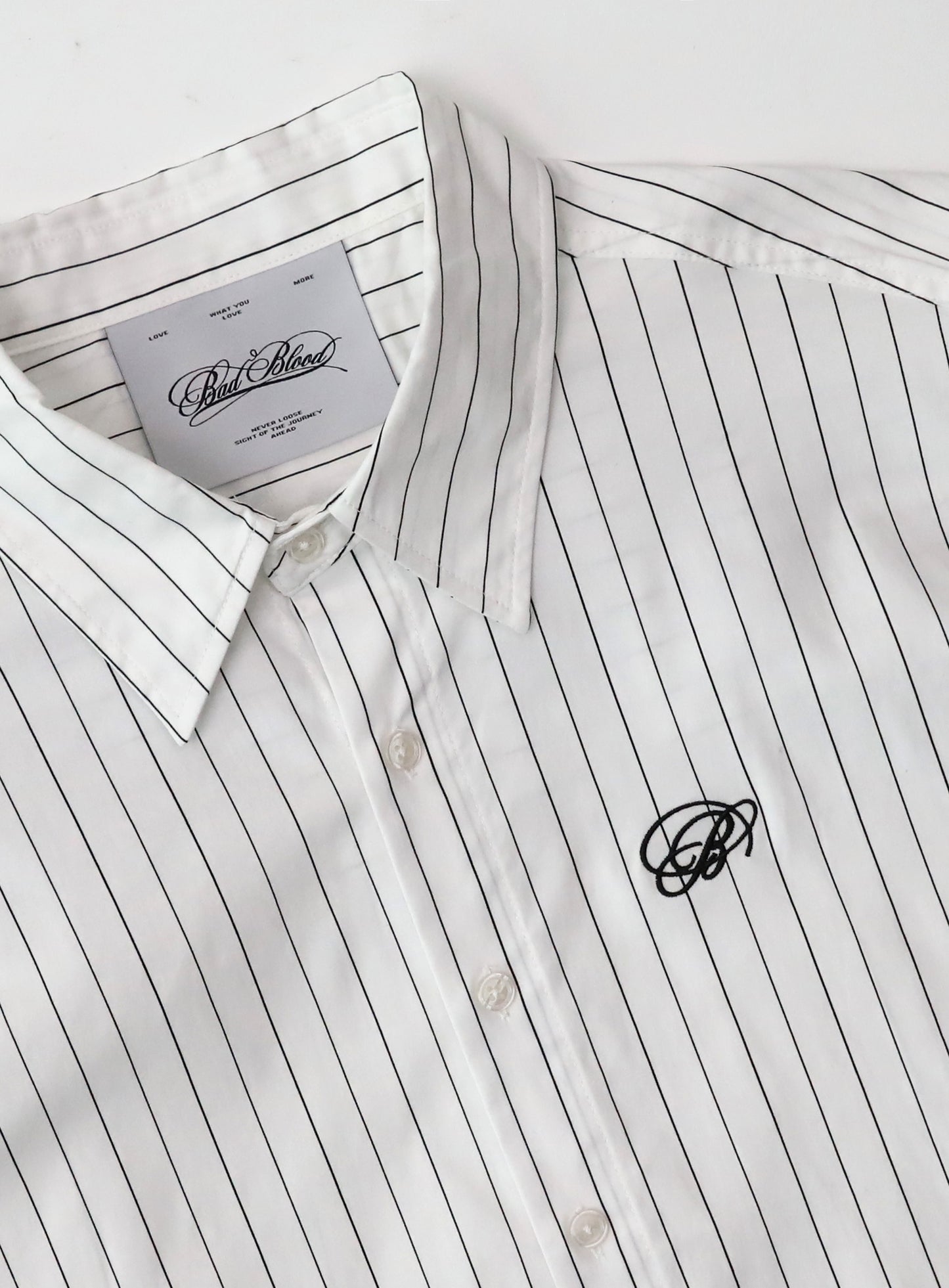 Dark Classic Short Sleeve Shirt - White/Striped