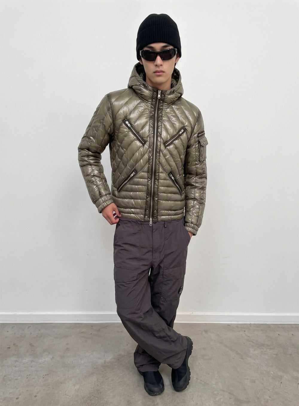 [﻿PREORDER] [w-jkt26-074] Chevron 321 Lightweight Hooded Puffer – Military Green