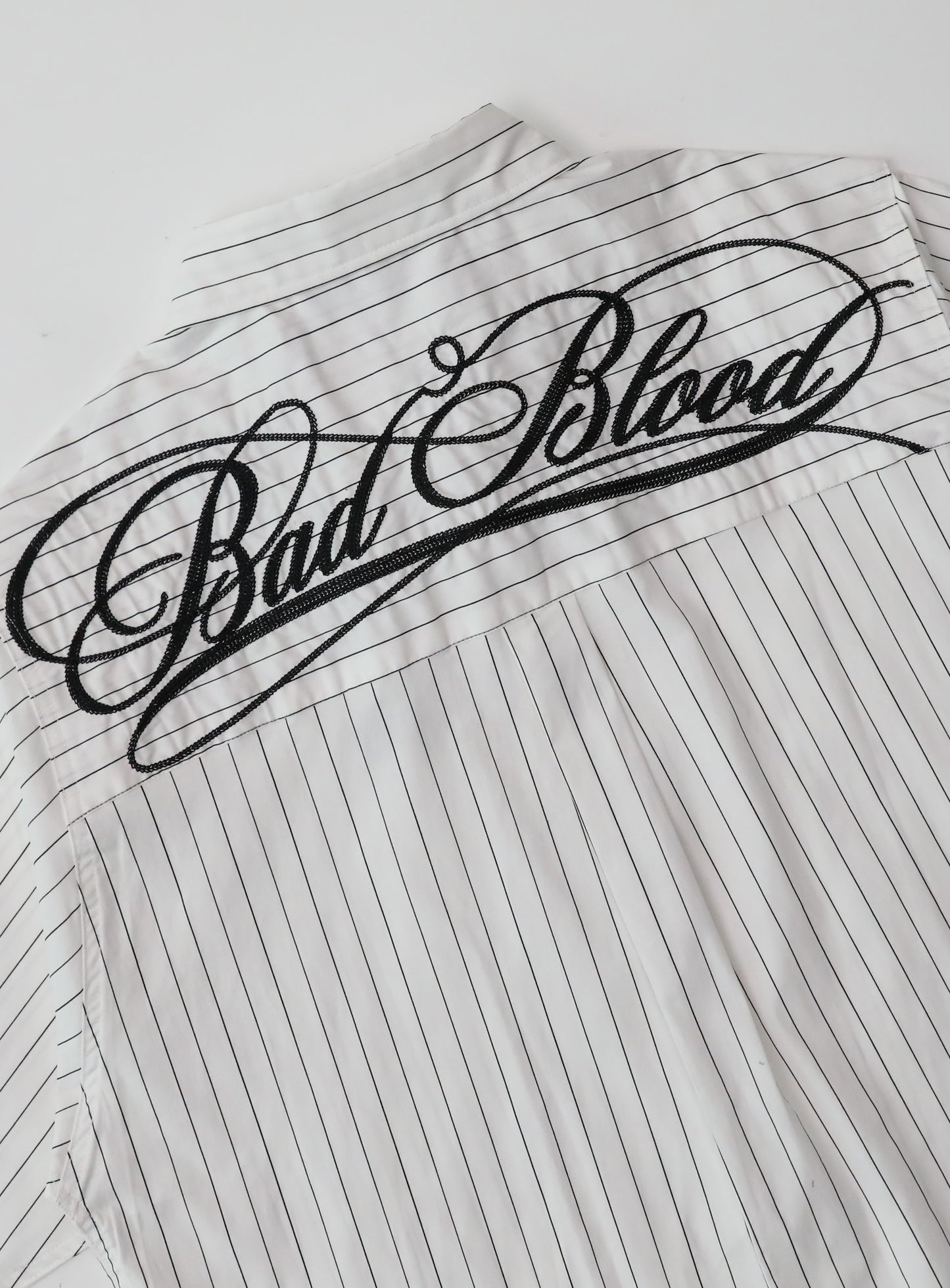 Dark Classic Short Sleeve Shirt - White/Striped