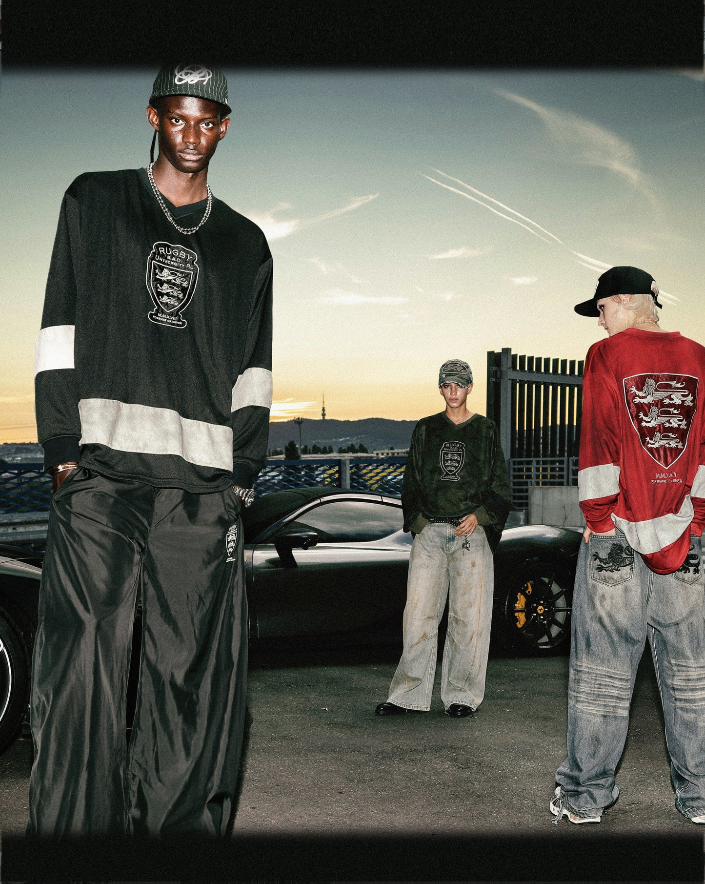 Shield M Contrast V-Neck Jersey Long Sleeve - Black