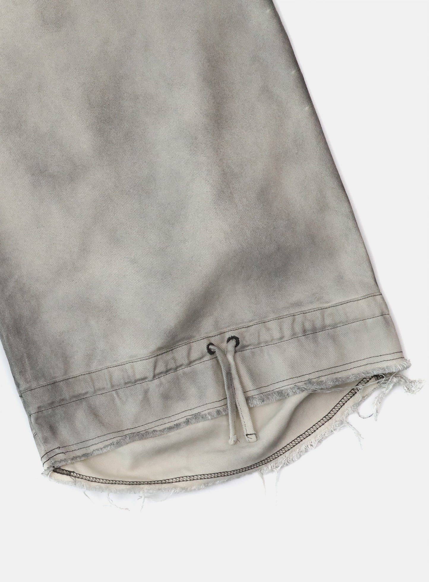 Cosmo Patch Convex Bermuda Pants - Washed White