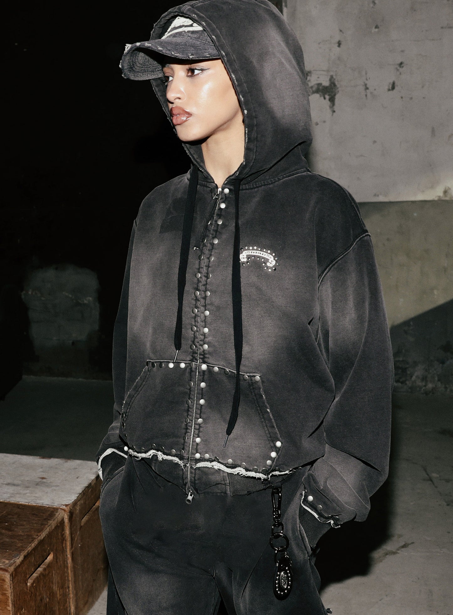 [w-hde25-084] Mystic Studded Washed Hooded Zip-Up - Black