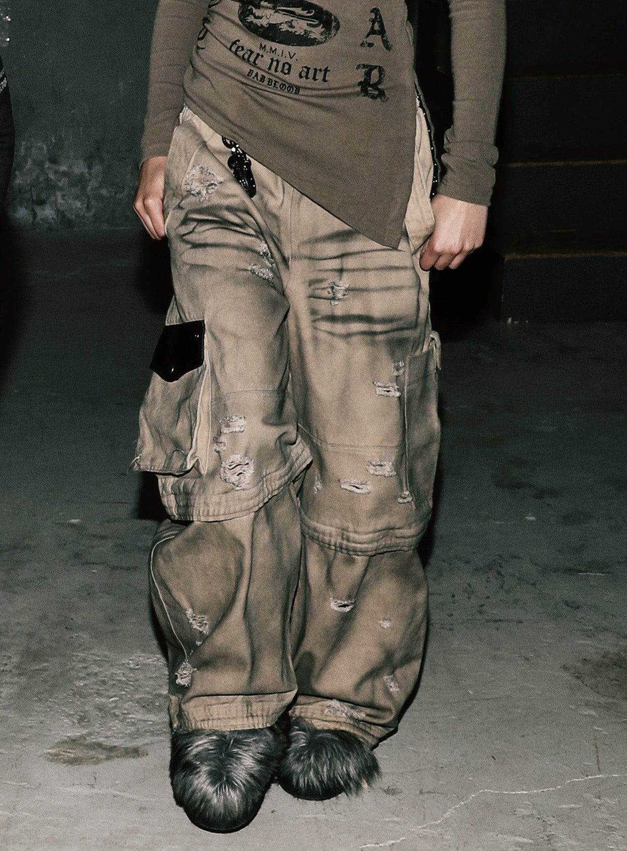 [w-pts25-113] Distressed Convertible Cargo Pants - Beige