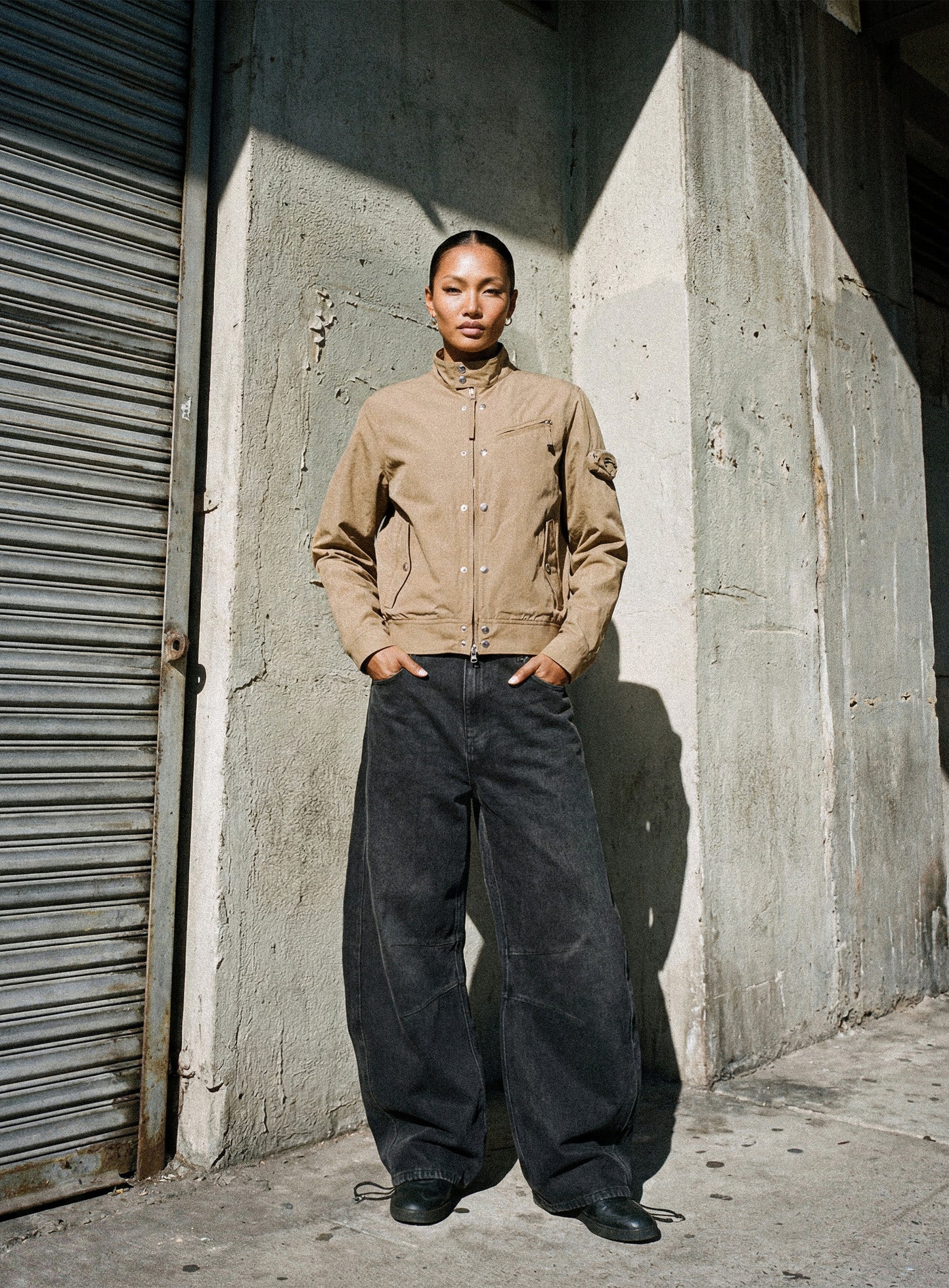 [w-pts25-127] 0519 Shinchiback Curved Pants - Charcoal Brown Denim