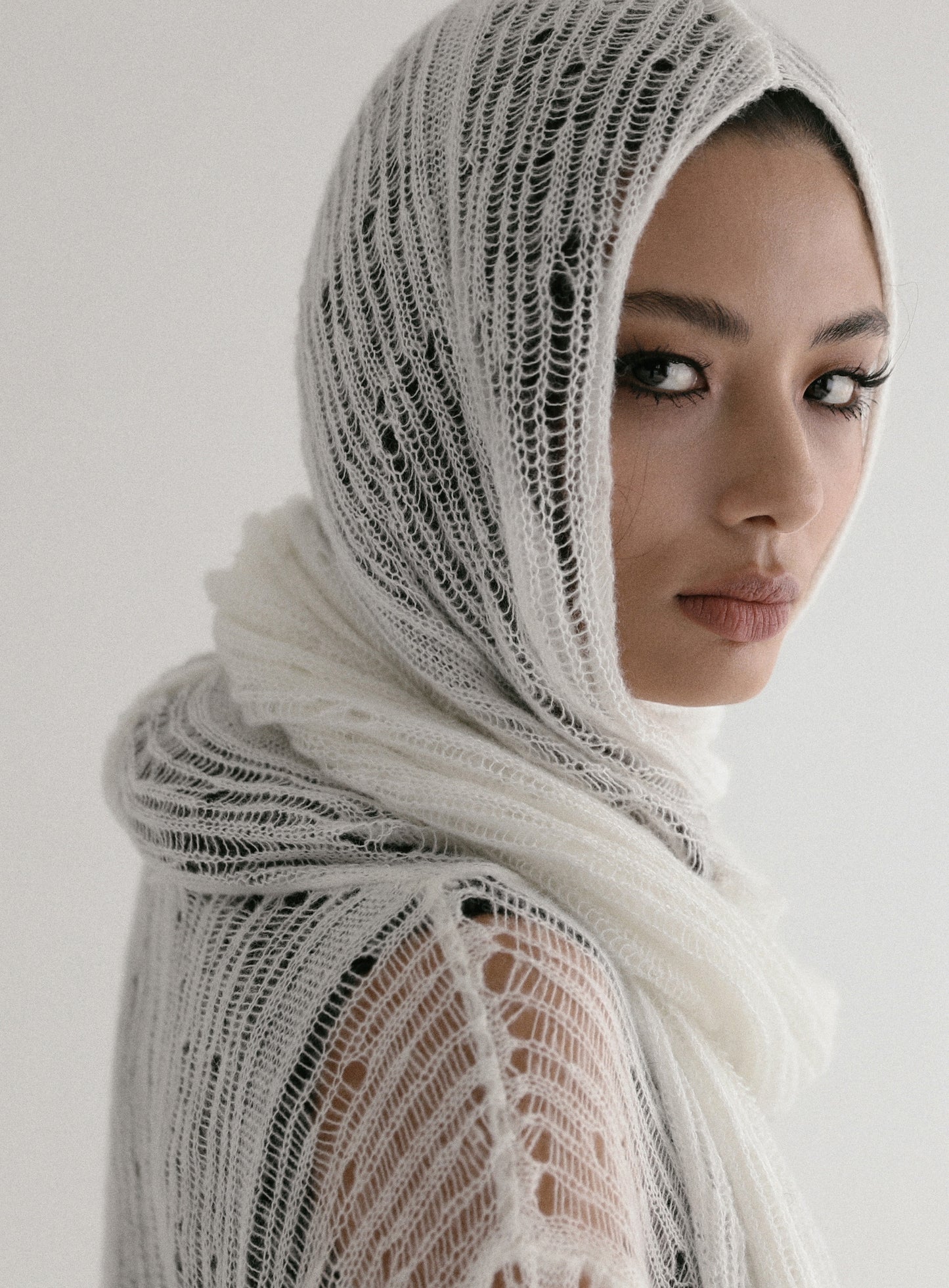 Ripped knit hooded sweater - Ivory