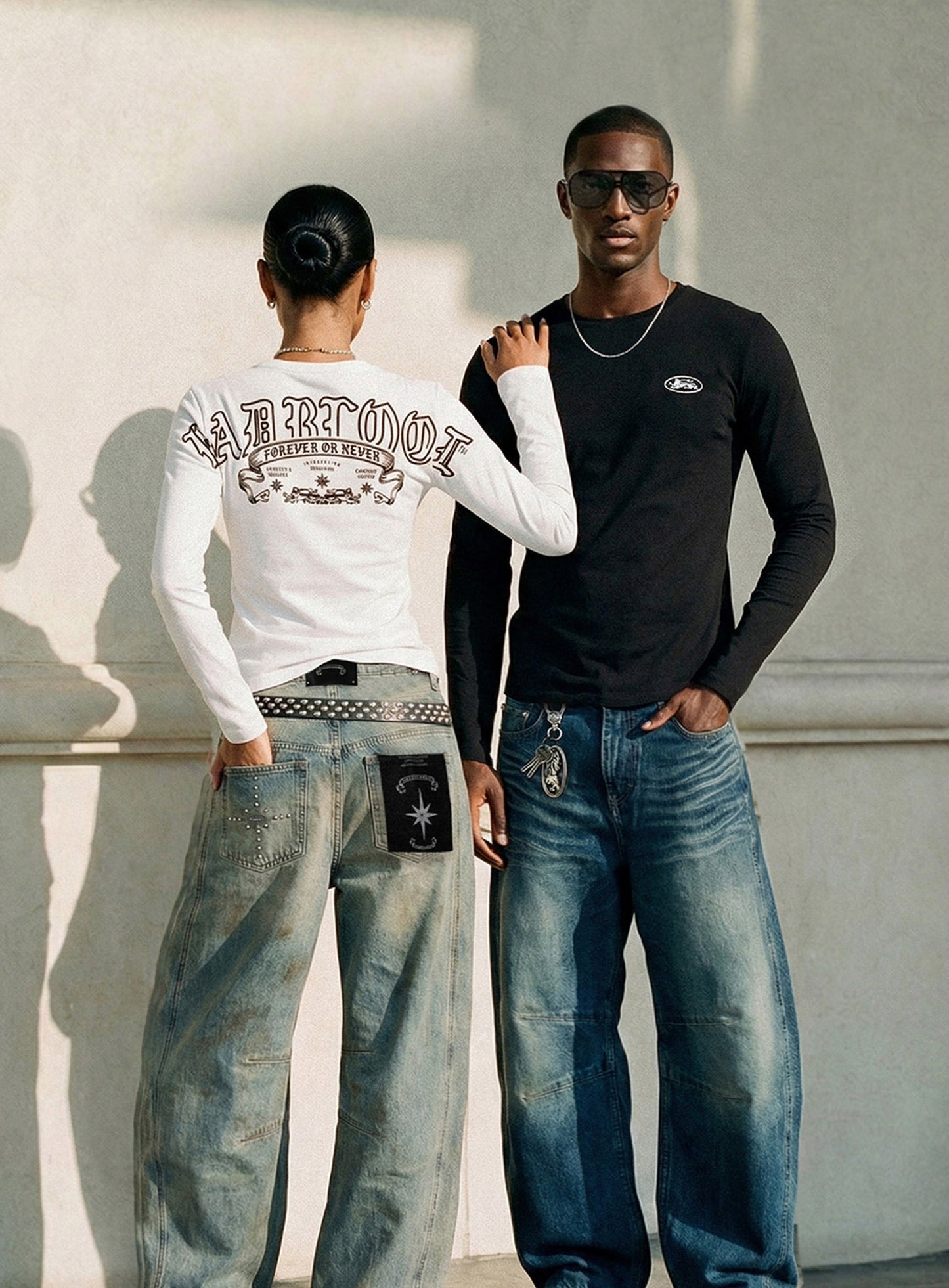 [w-pts26-010] Star-Studded Barrel Jeans - Mid Blue