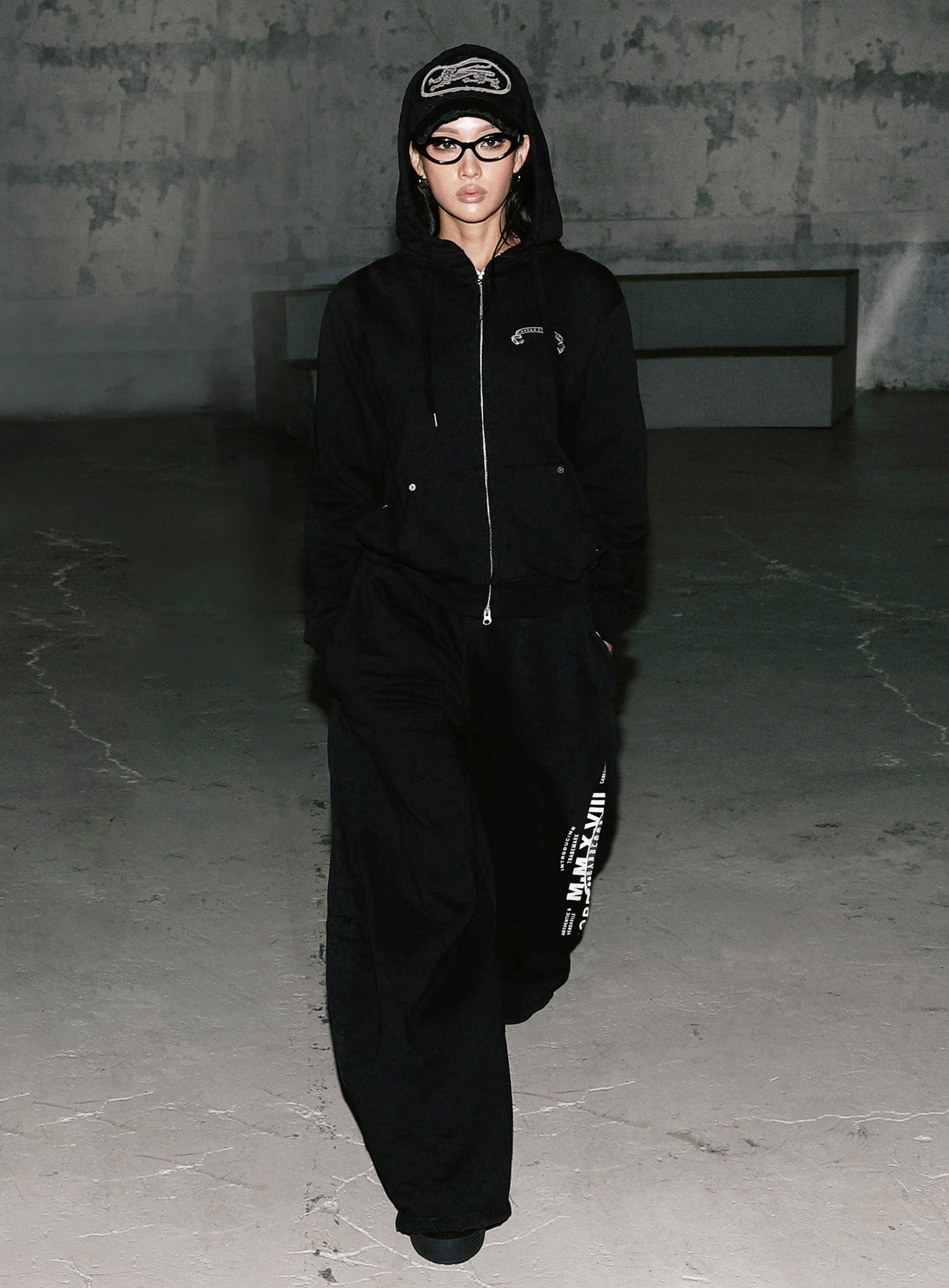 Viper Logo Hooded Zip-Up - Black