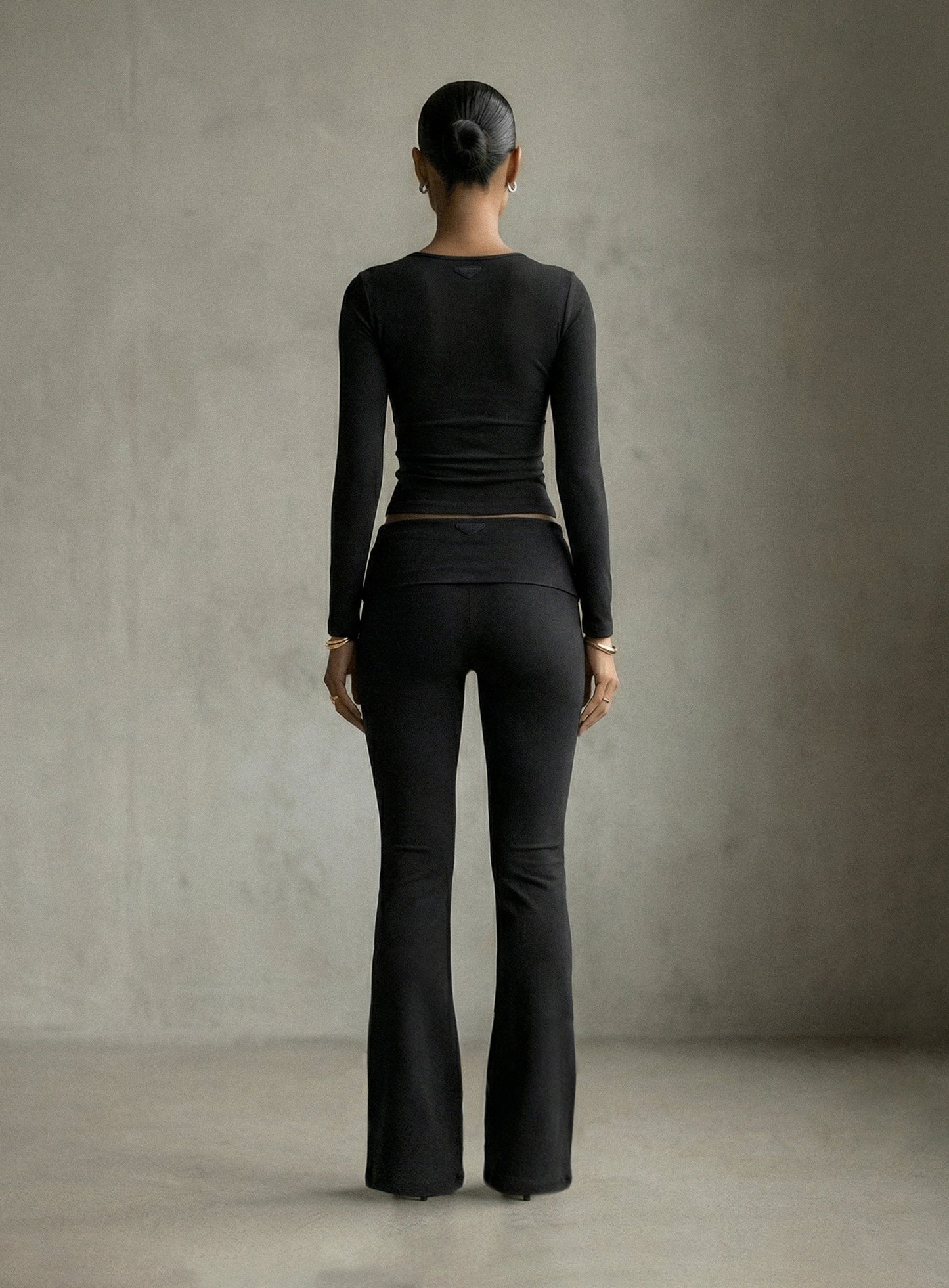 [w-tee26-050] BS Cotton Jersey Fitted Long Sleeve T-Shirt - Black