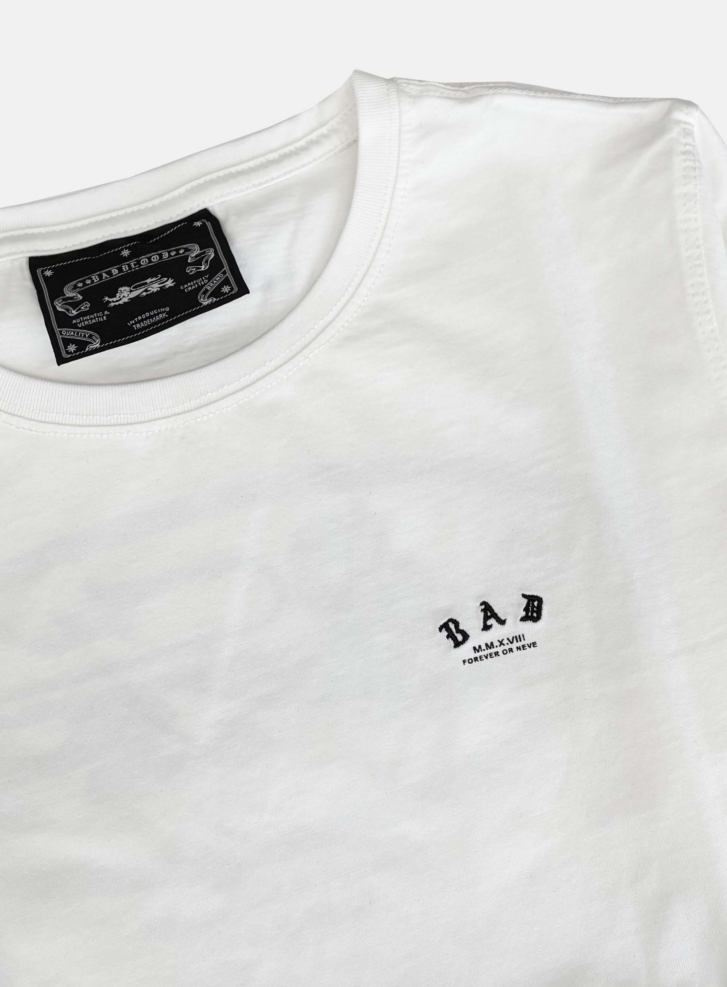 [w-tee26-019] BAD Mini Logo Fitted Long Sleeve T-Shirt - White