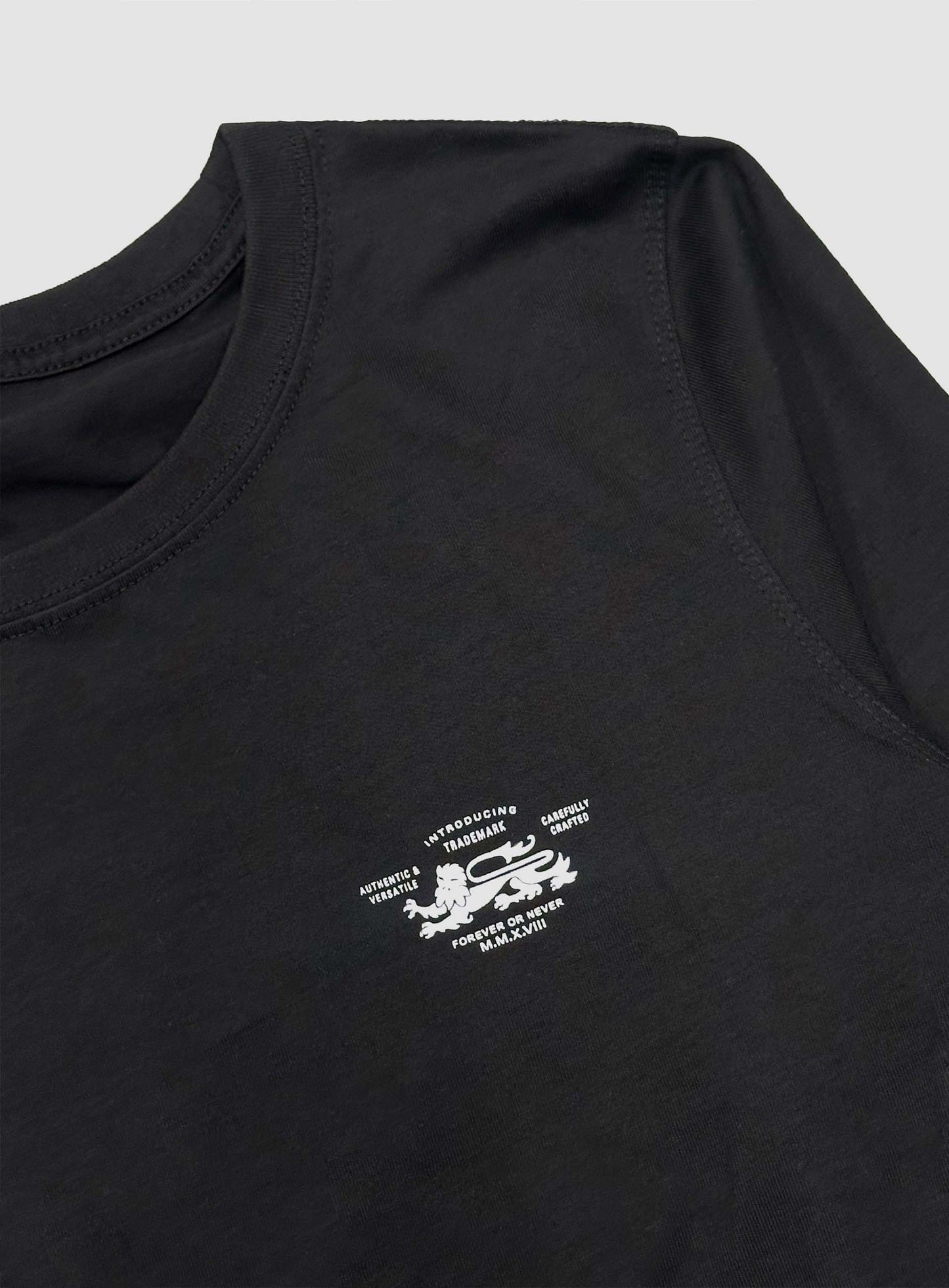 [w-tee26-073] Lion Slim Long Sleeve T-Shirt - Black