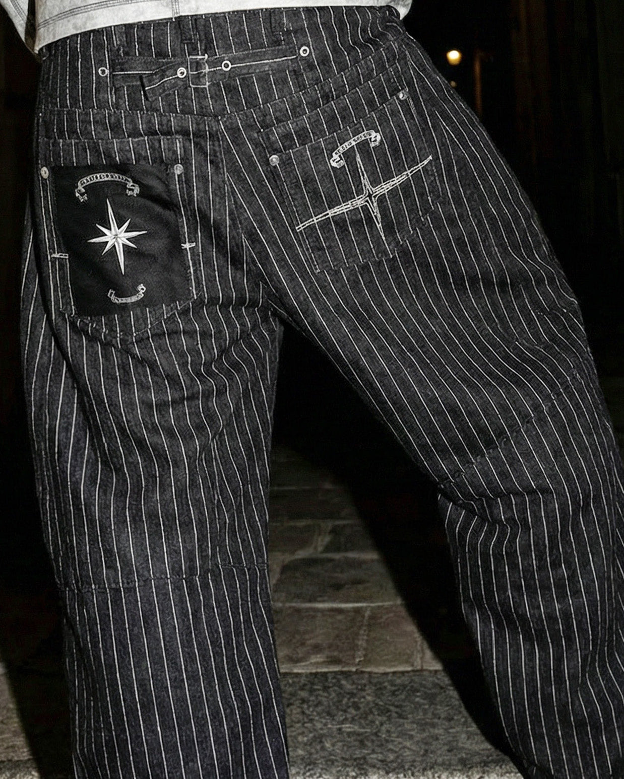 [w-pts25-107] 0519 Shinchiback Curved Pants - Black/Striped