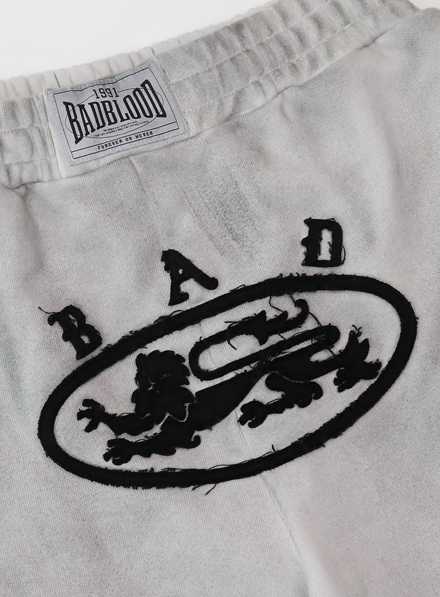 Mystic Patch Bermuda Pants - Washed White