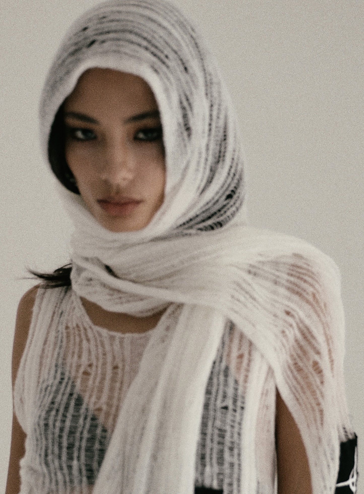 Ripped knit tank sweater - Ivory