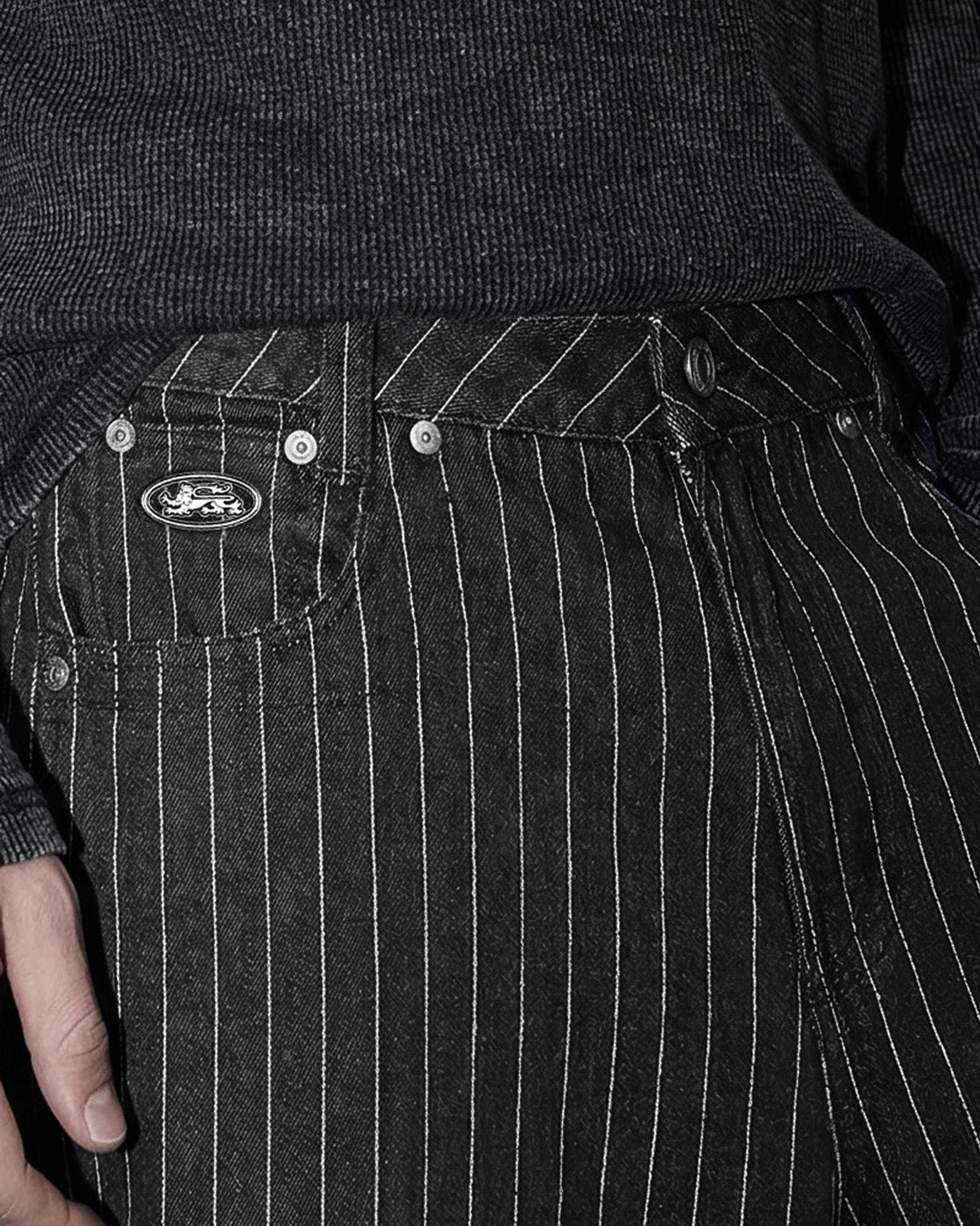 [w-pts25-107] 0519 Shinchiback Curved Pants - Black/Striped