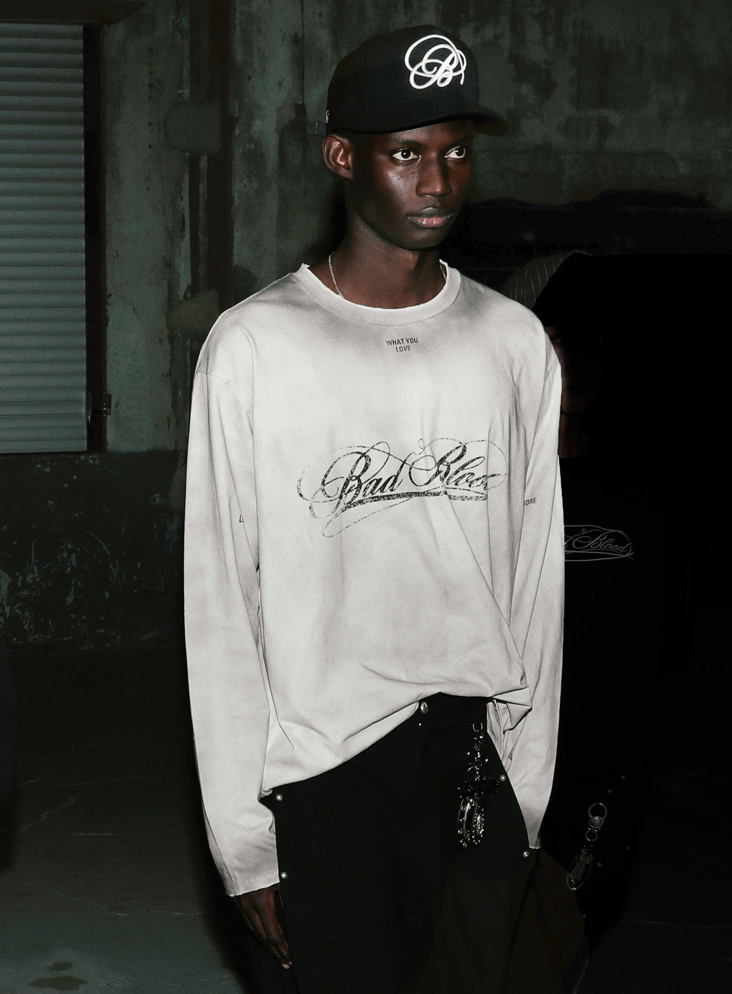 Dark Classic Long Sleeve - Dusty White