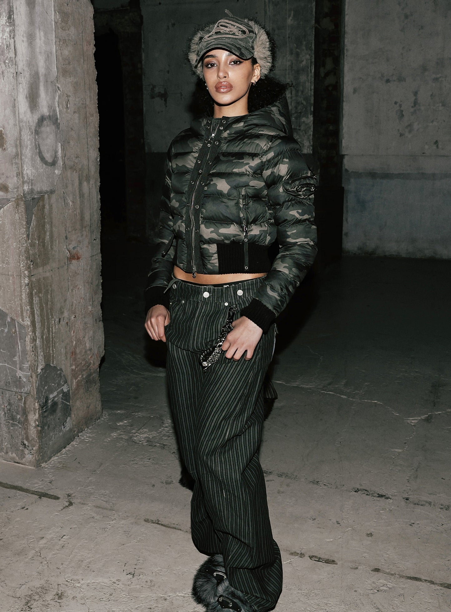 [w-jkt25-048] Viper 31-2 Hooded Short Puffer - Green Camo