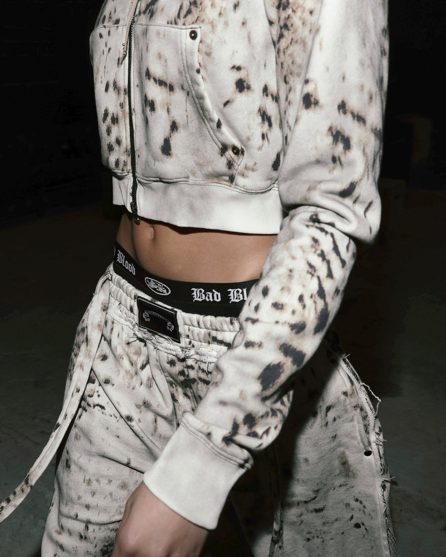 [w-pts25-097] Low Edge Convex Jogger - Oil Leopard