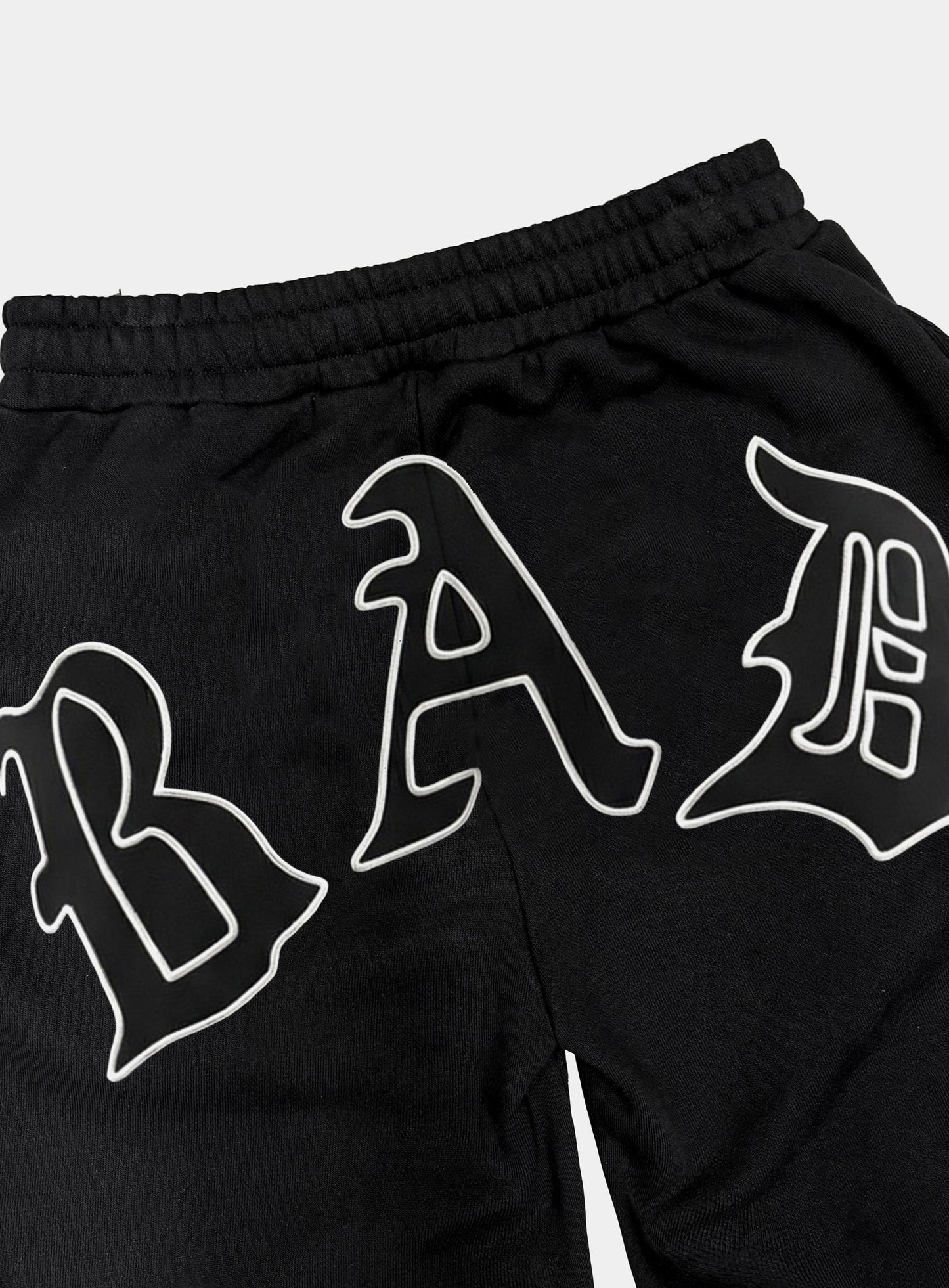[w-pts26-001] Titan Stroke Baggy Joggers - Black
