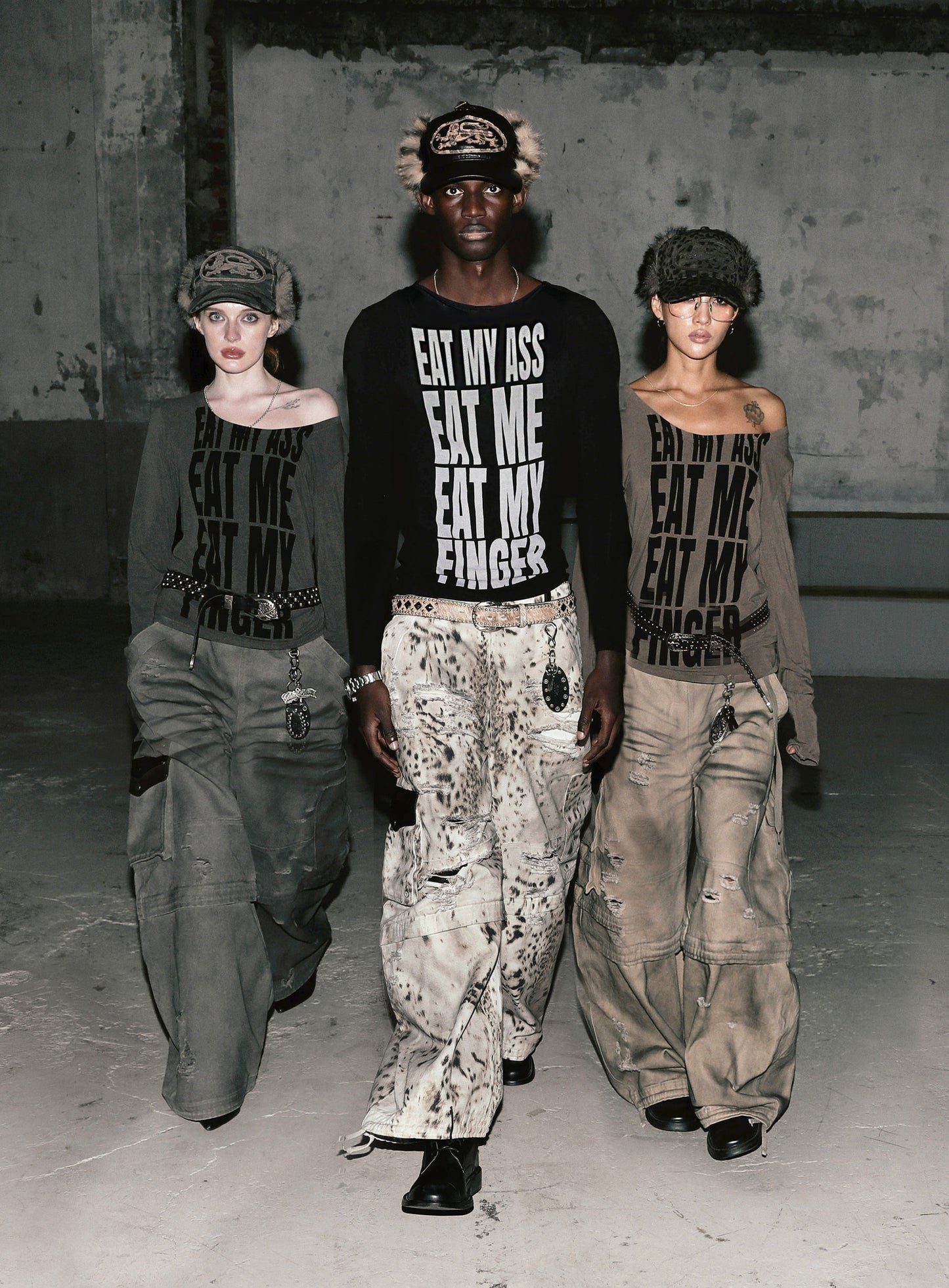 Eat Me Loose Fit Tee - Black